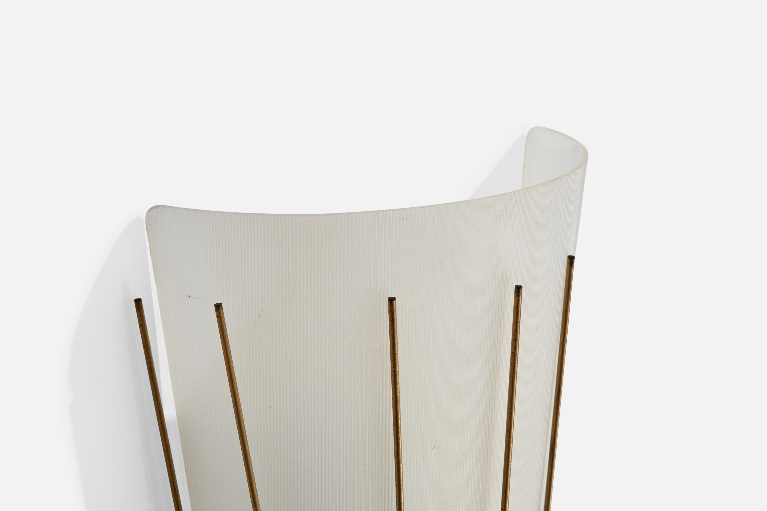Milieu du XXe siècle Design/One, Lights, laiton, acrylique, Autriche, années 1950 en vente