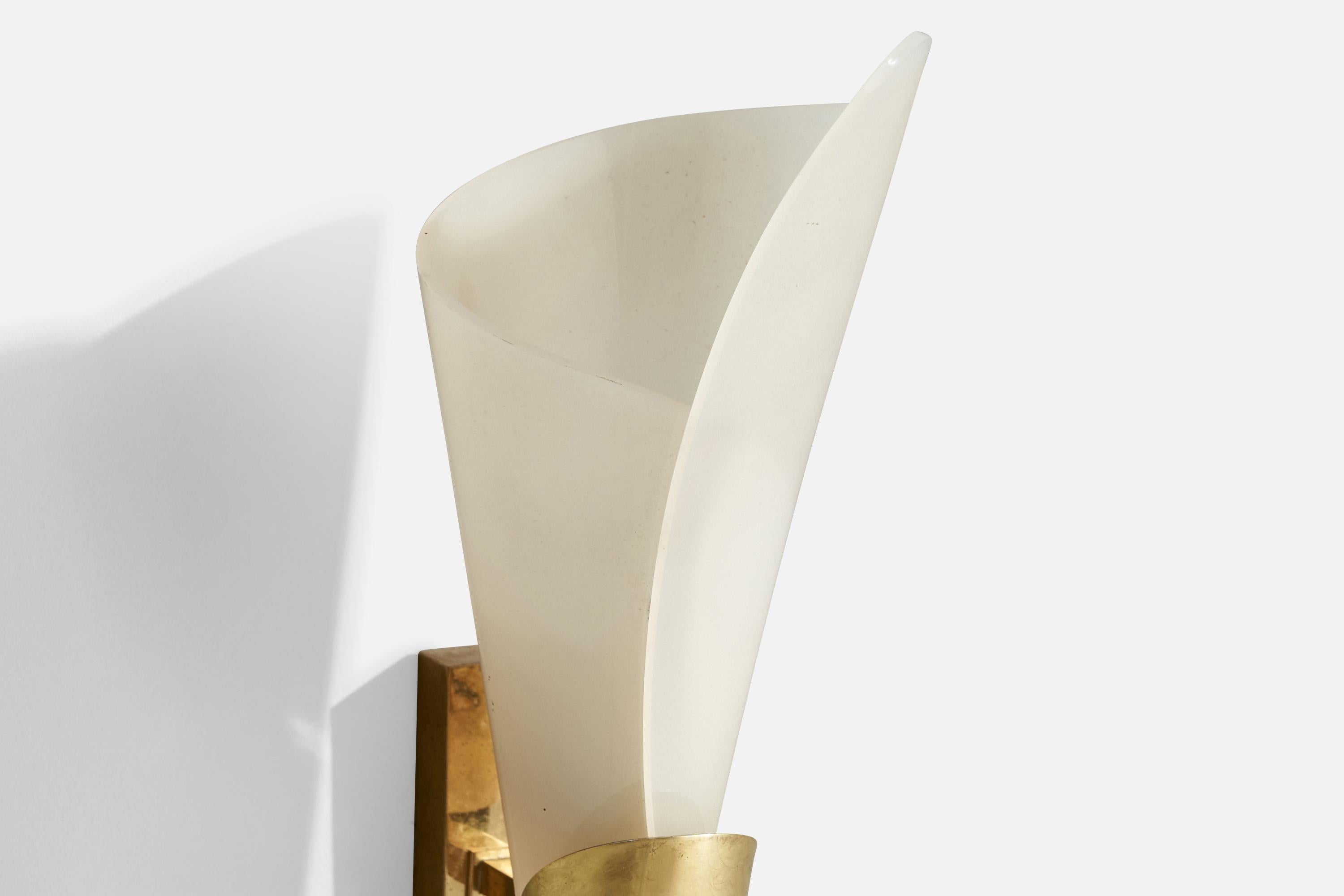 Design/One, Lights, laiton, acrylique, Autriche, années 1950 en vente 1