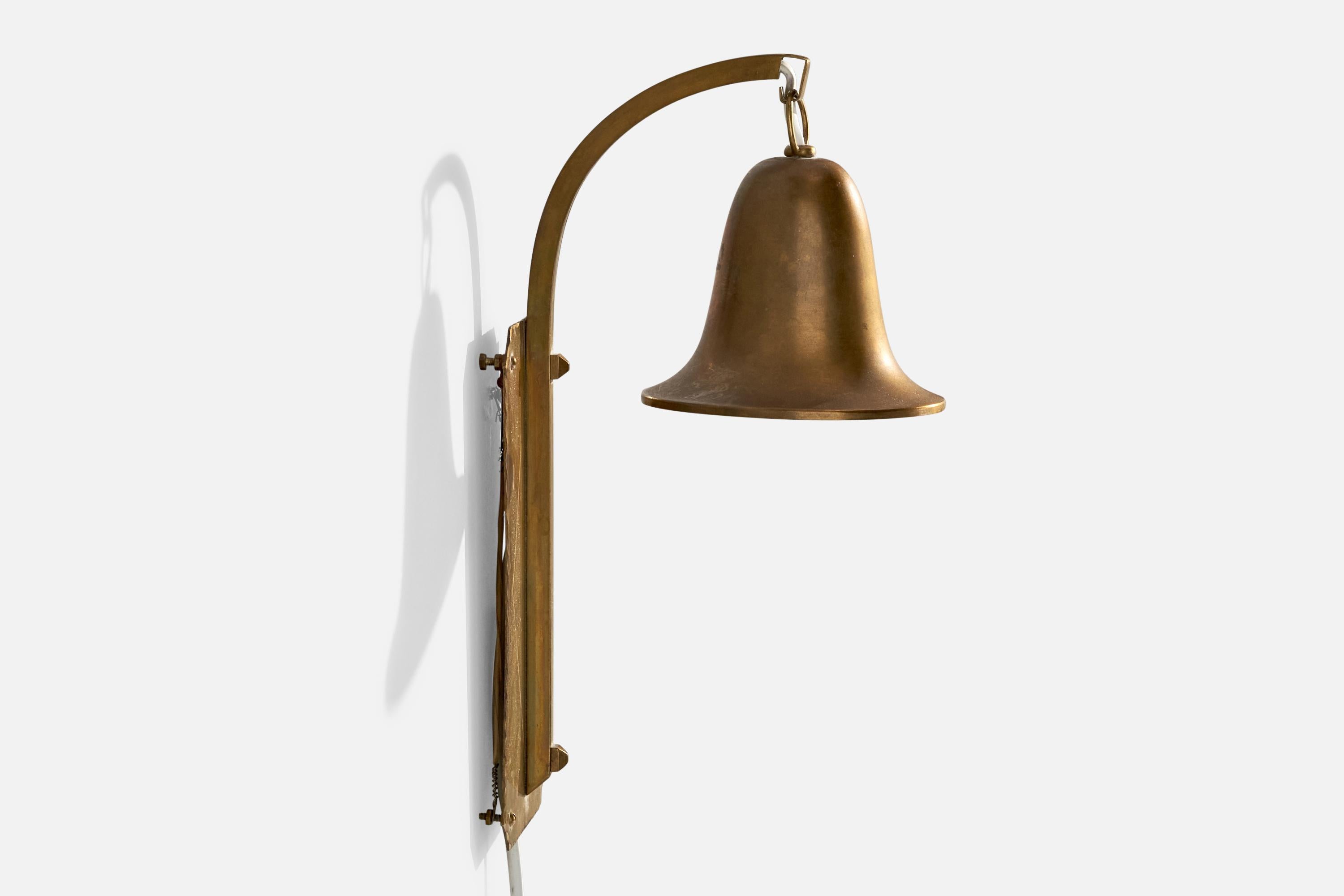 Designer autrichien, lampes murales, laiton, Autriche, années 1950 Bon état - En vente à High Point, NC