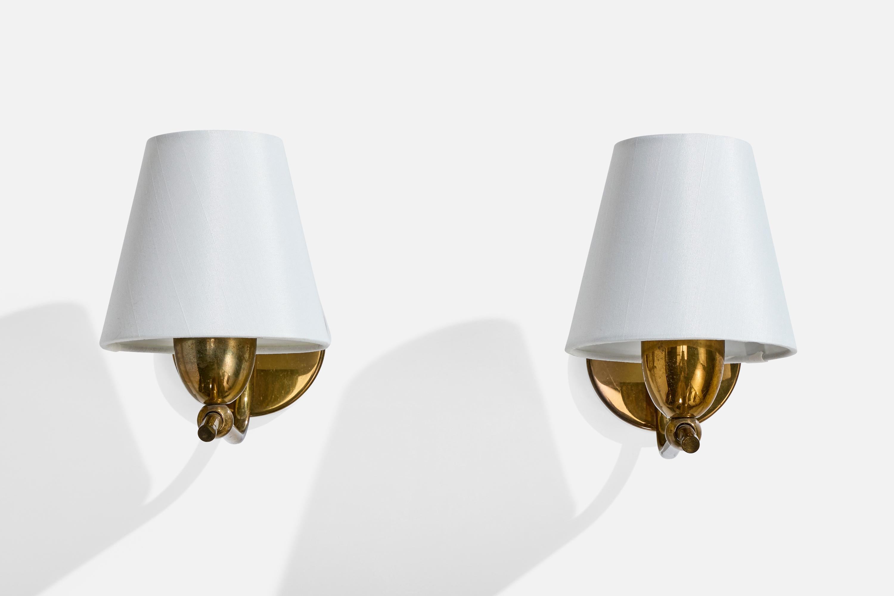 Mid-Century Modern Designer autrichien, Lights, laiton, tissu, Autriche, années 1950 en vente