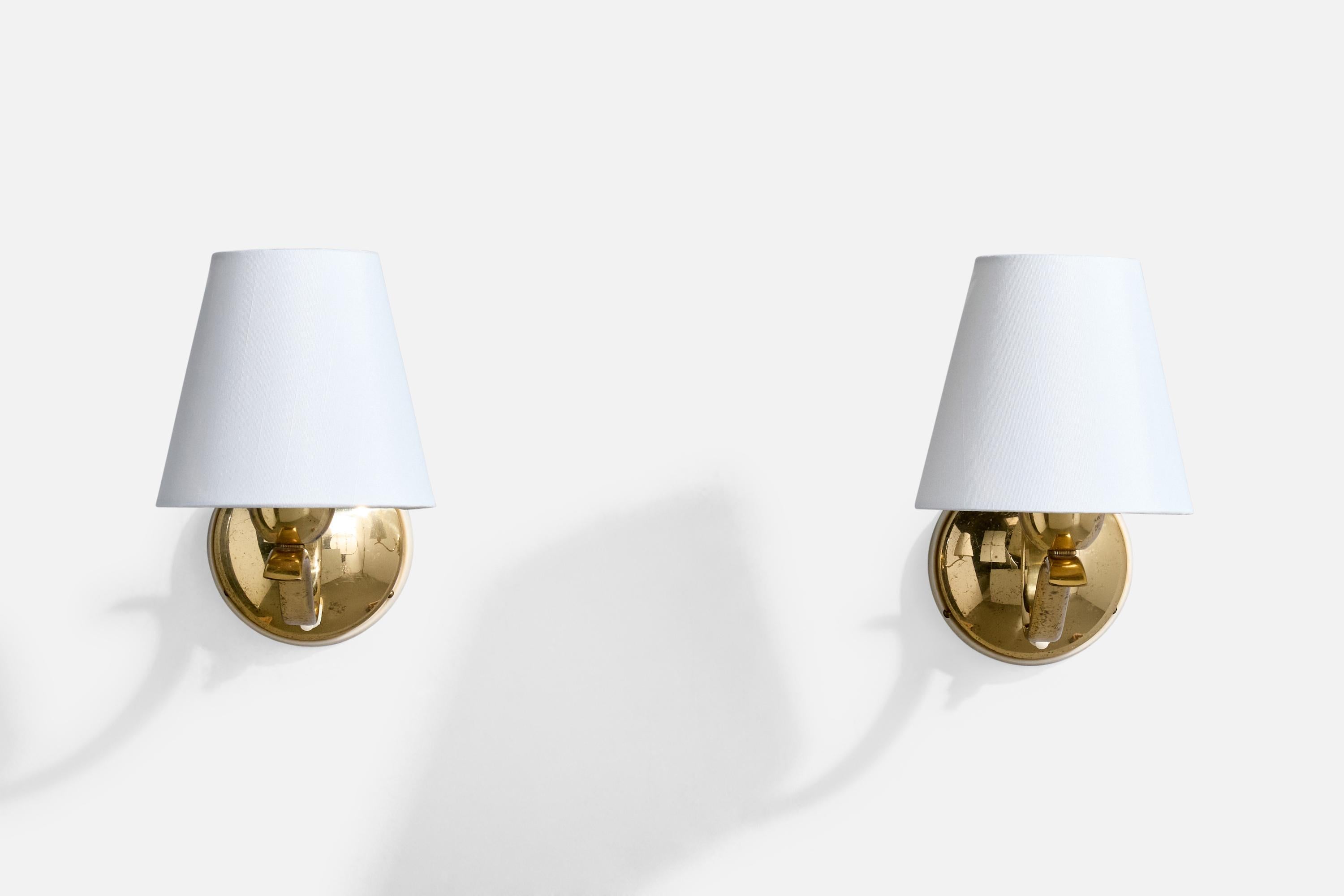 Mid-Century Modern Designer autrichien, Lights, laiton, tissu, Autriche, années 1950 en vente