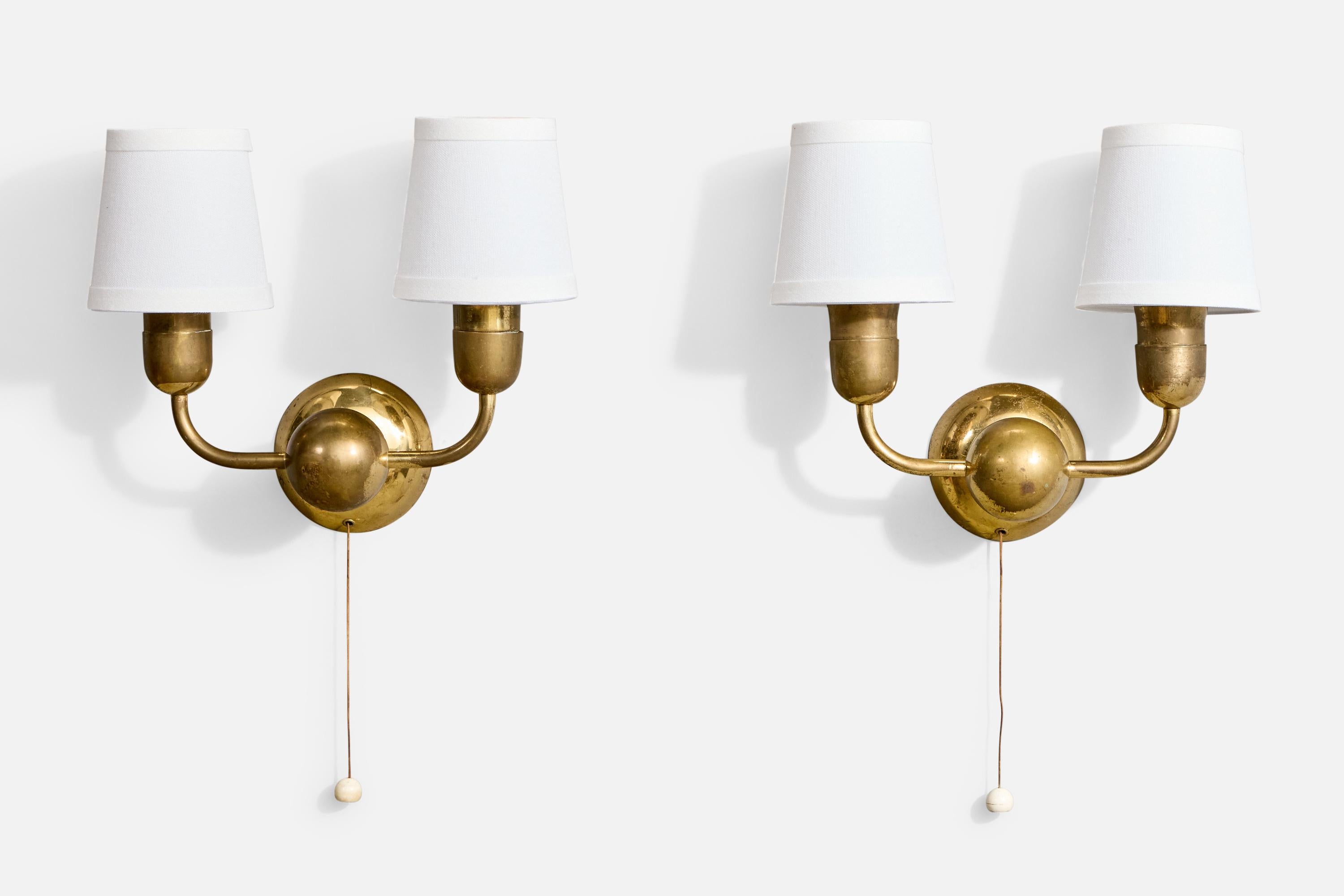 Mid-Century moderno Austrian Designer, Wall Lights, Brass, Fabric, Austria, 1950s in vendita
