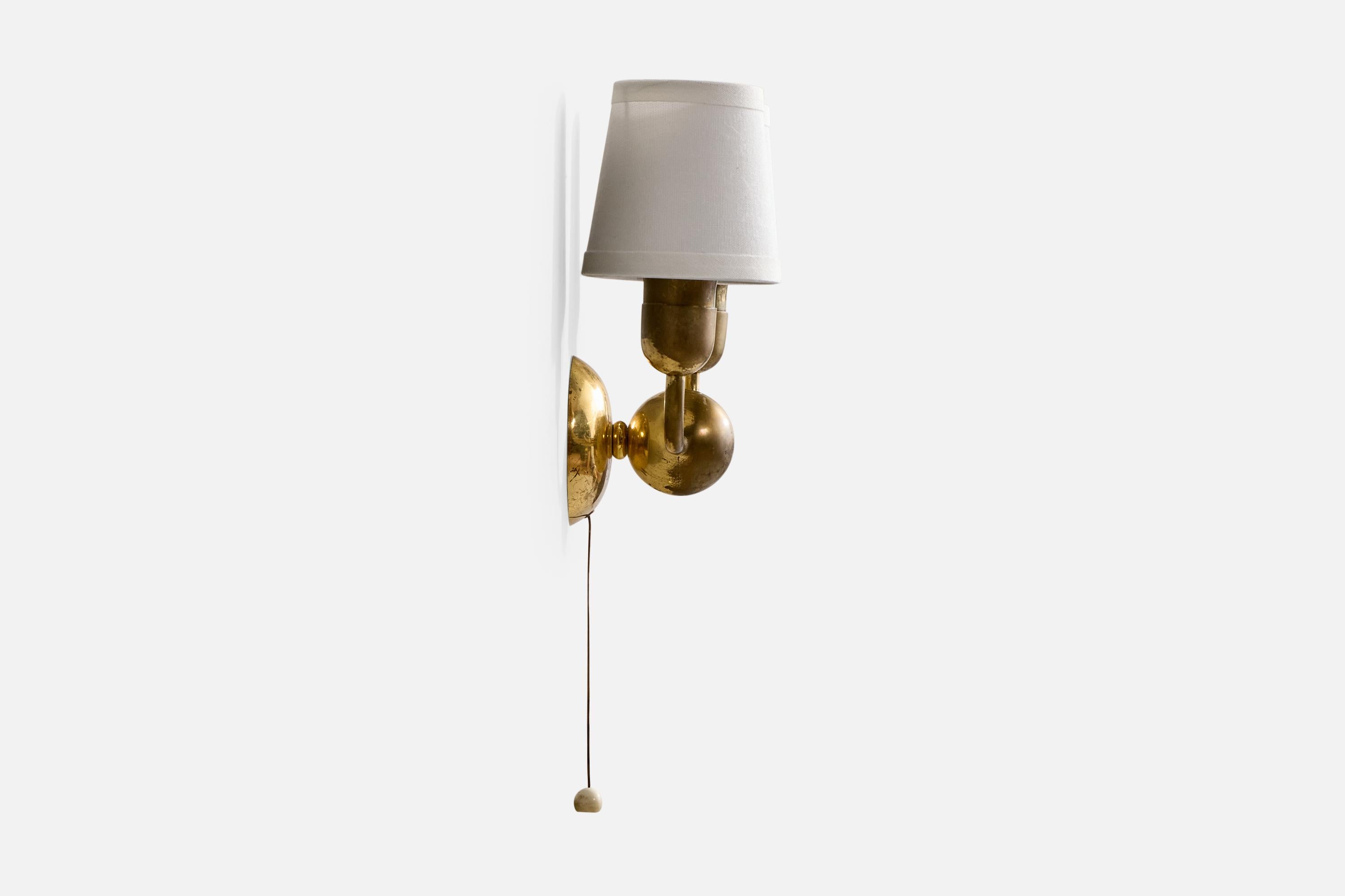 Austrian Designer, Wall Lights, Brass, Fabric, Austria, 1950s In condizioni buone in vendita a High Point, NC