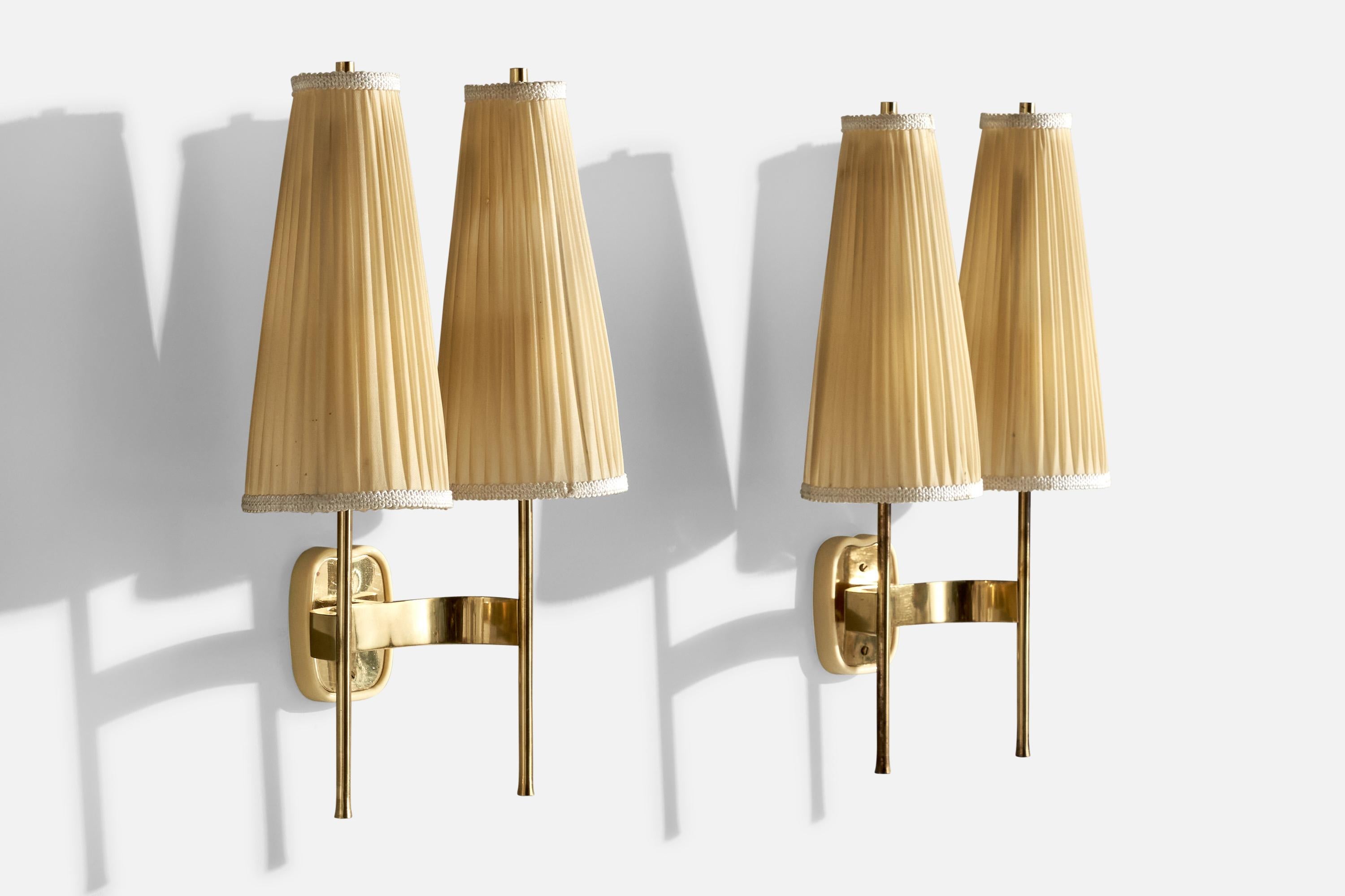 Österreichischer Designer, Wandleuchten, Messing, Stoff, Metall, Österreich, 1950er Jahre (Moderne der Mitte des Jahrhunderts) im Angebot