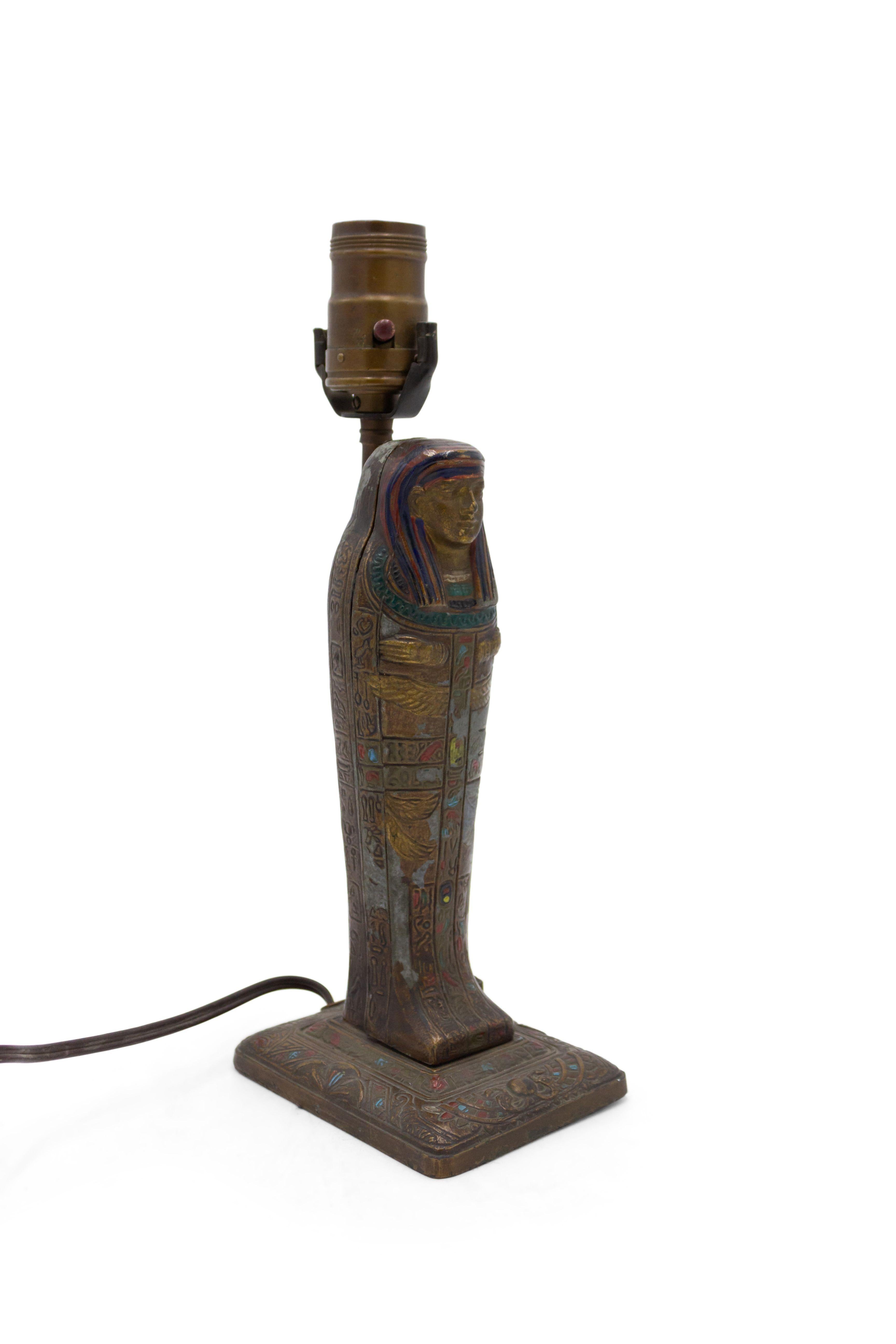 Austrian Egyptian Revival Style Bronze Sarcophagus Metamorphic Table Lamp In Good Condition For Sale In New York, NY