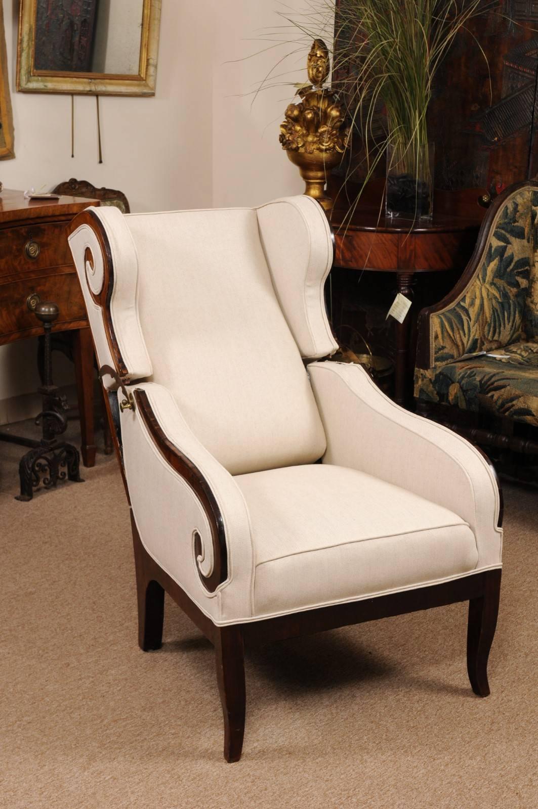 Linen Austrian Empire Mahogany Bergere Recliner, Early 19th Century