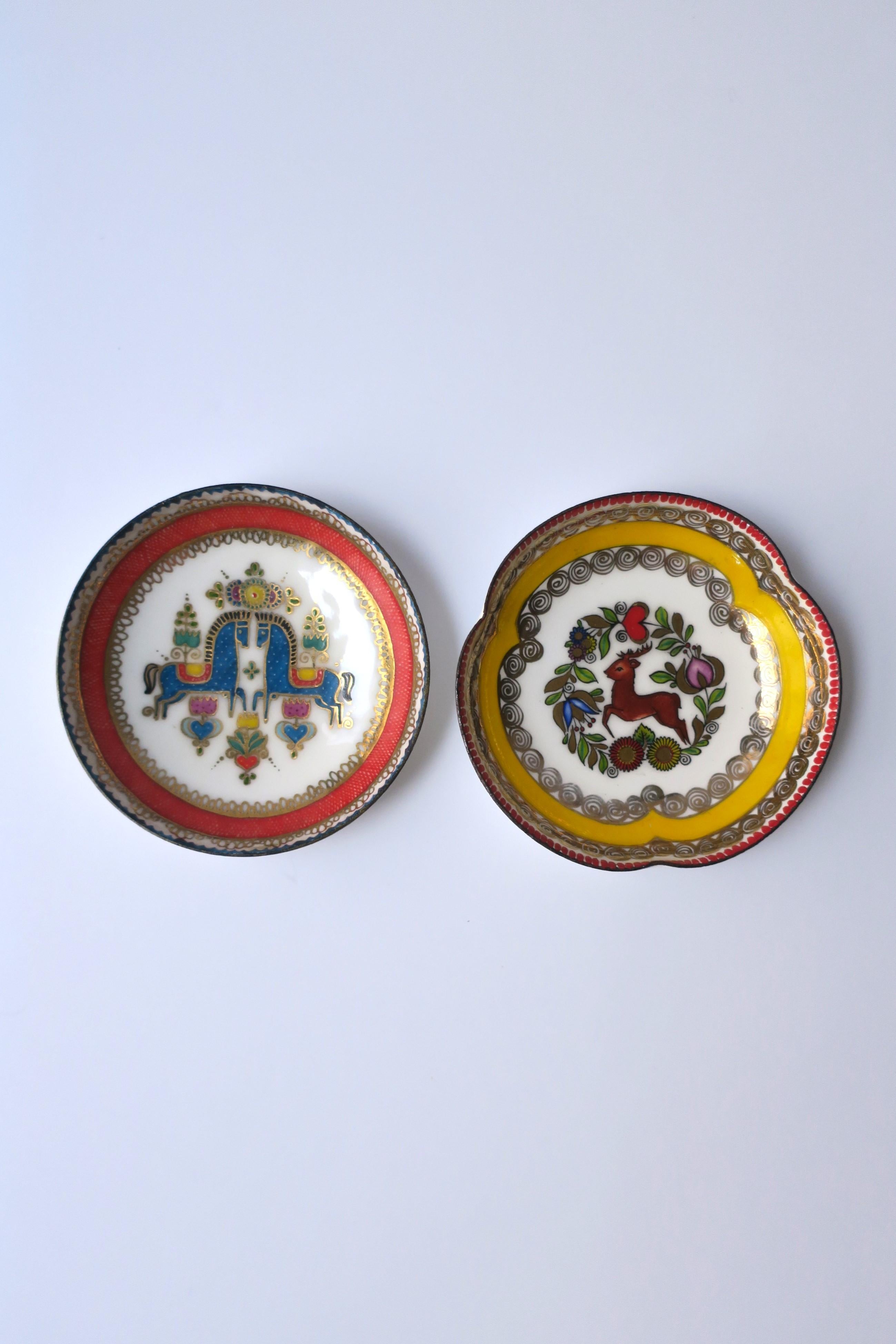 Austrian Enamel Jewelry or Pill Dish with Horse Design For Sale 2