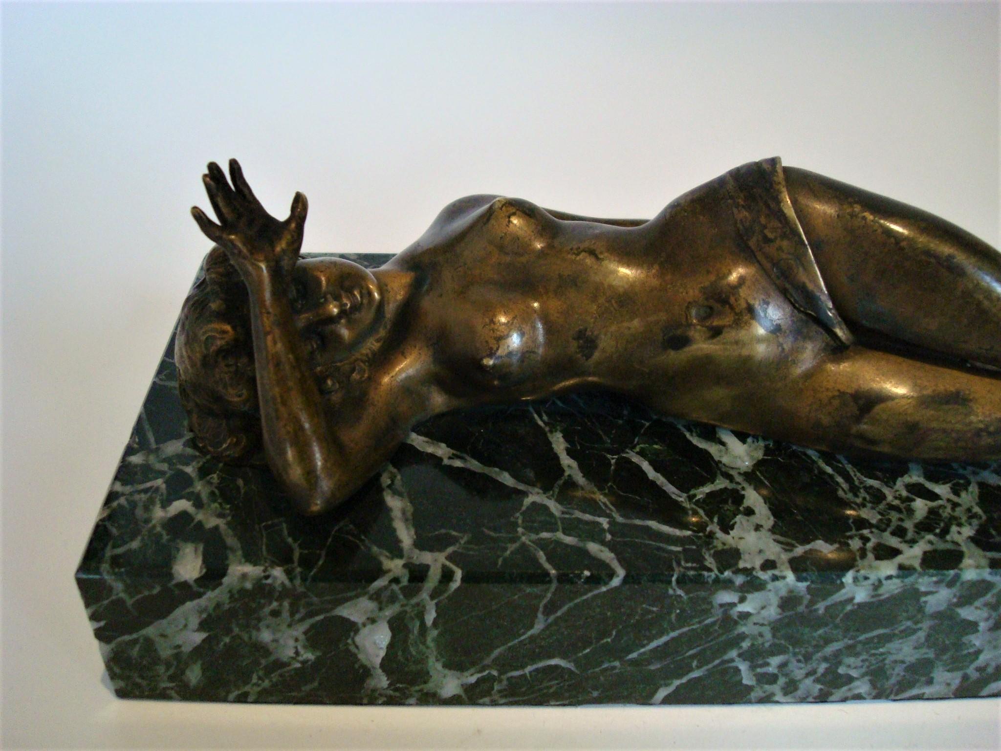 Antique naughty cigar cutter - Carl Kauba
Erotic bronze lady figure cigar cutter on marble base - open & close legs to cut cigar.
Signed by the great Austrian artist Carl Kauba (1865-1922). Kauba is known for his unusual and well done bronze