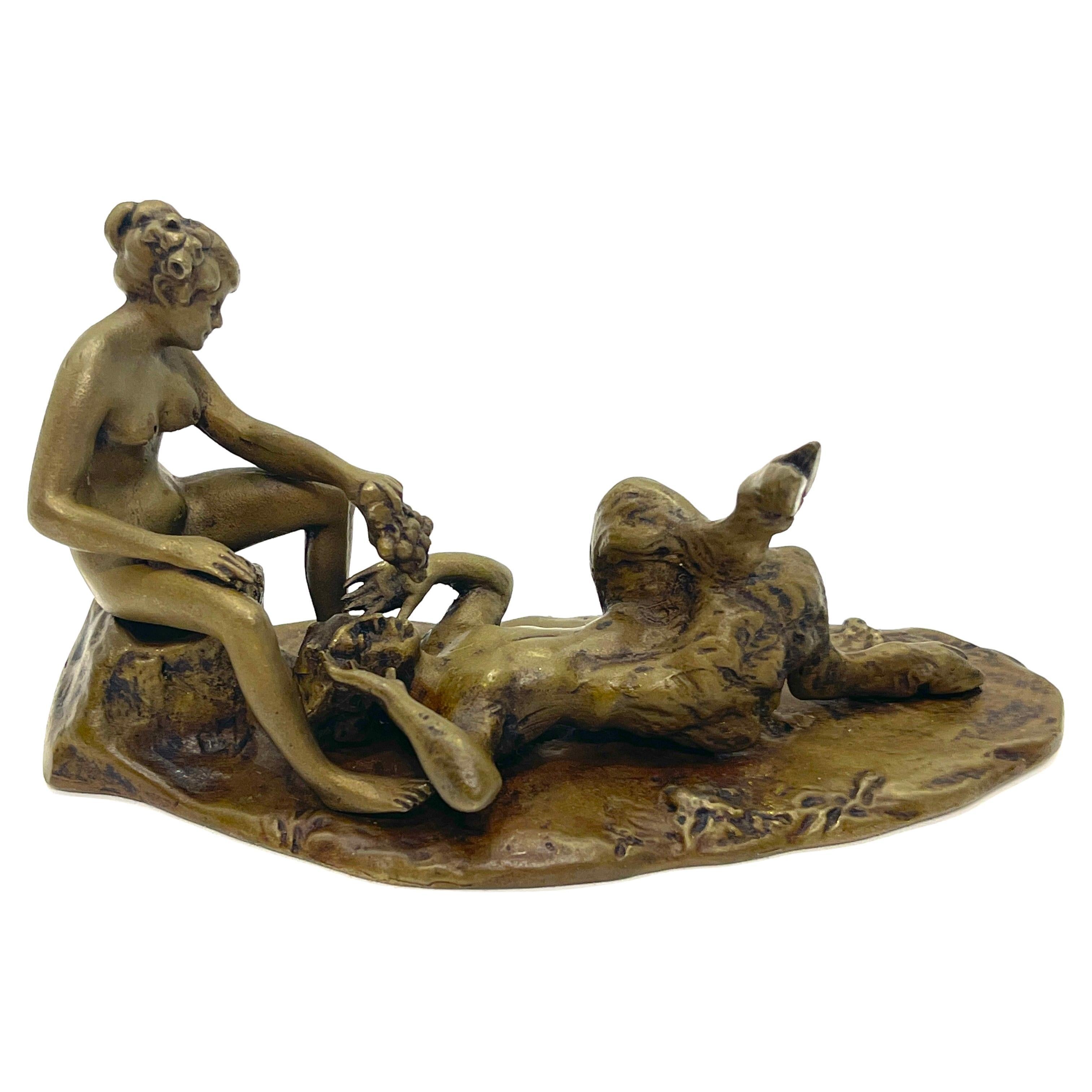 Österreichische erotische Bronze Nymphe und Satyr im Stil von Bergman 