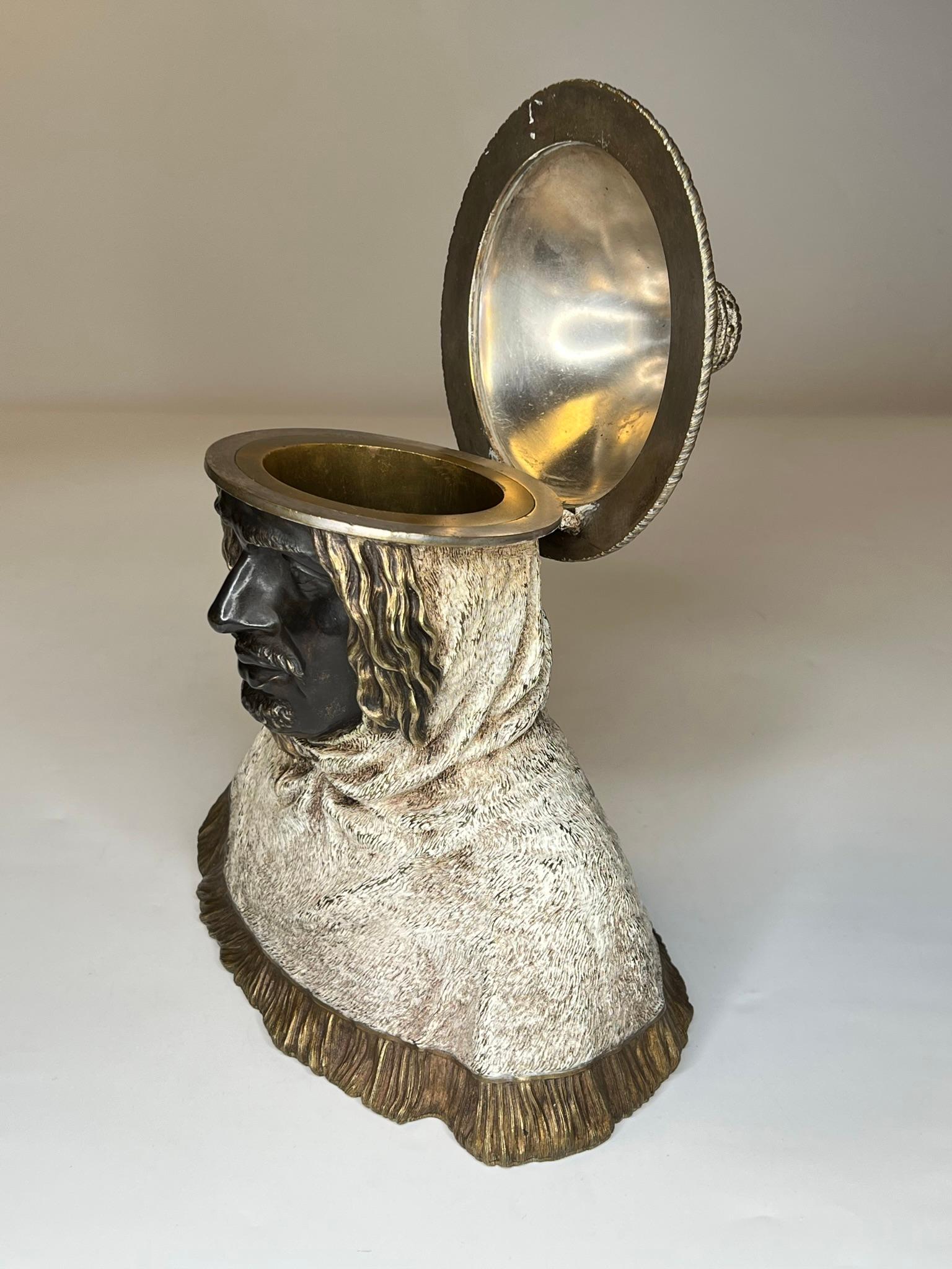 Österreichisches figurales Humidor-Tabakglas aus Bronze im Zustand „Gut“ im Angebot in New York, NY