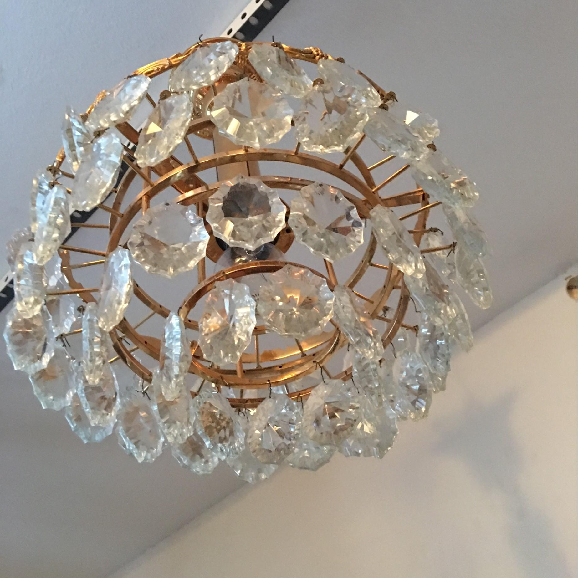 Austrian Gilded and Four-Tiered Bakalowits Style Chrystal Pendant, 1960s For Sale 1