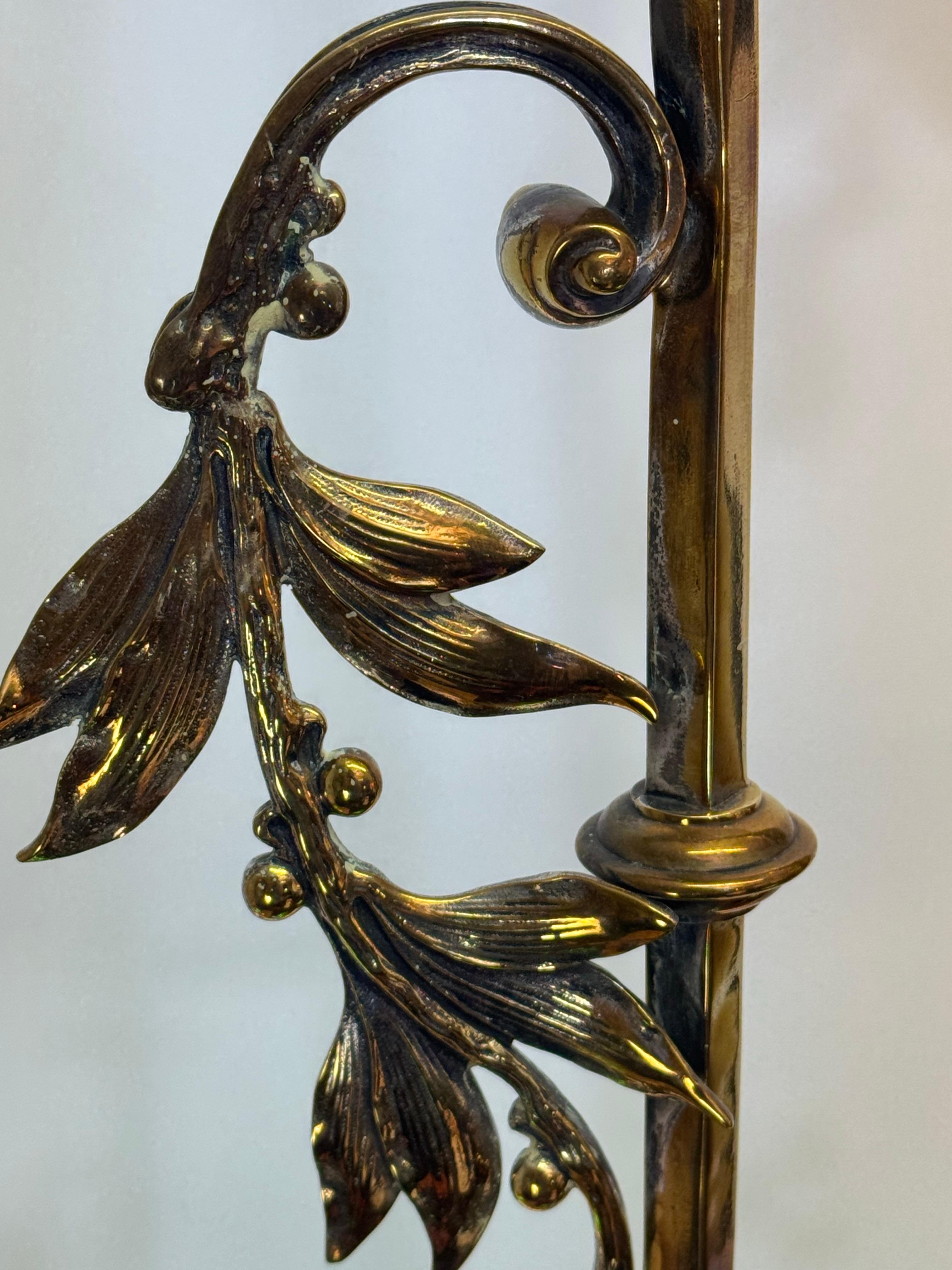 Lustre de bibliothèque autrichien en laiton doré, Vienne, vers 1900 Excellent état - En vente à Warsaw, PL