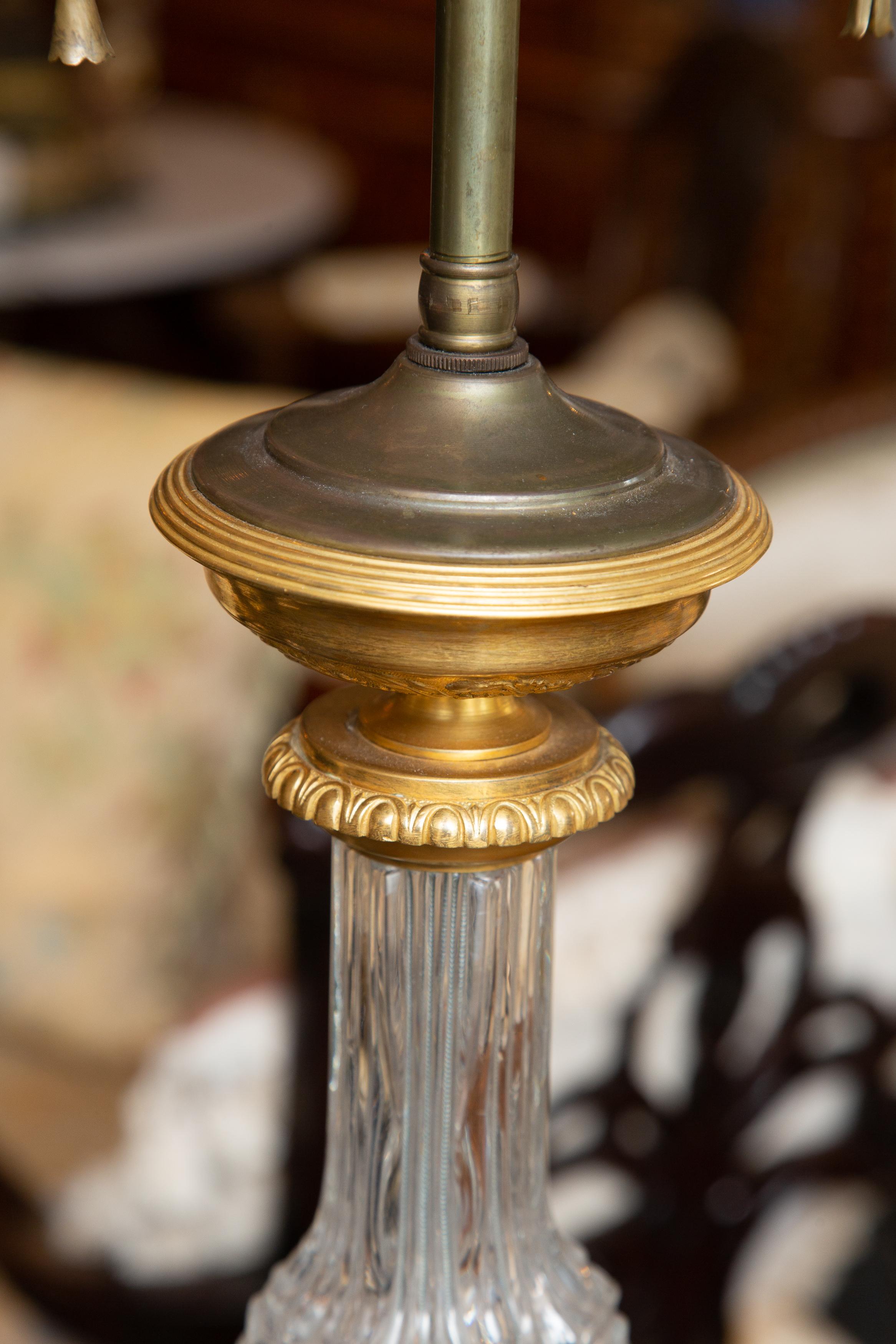 Lámpara Austriaca de Cristal Tallado en Bronce Dorado Otro en venta