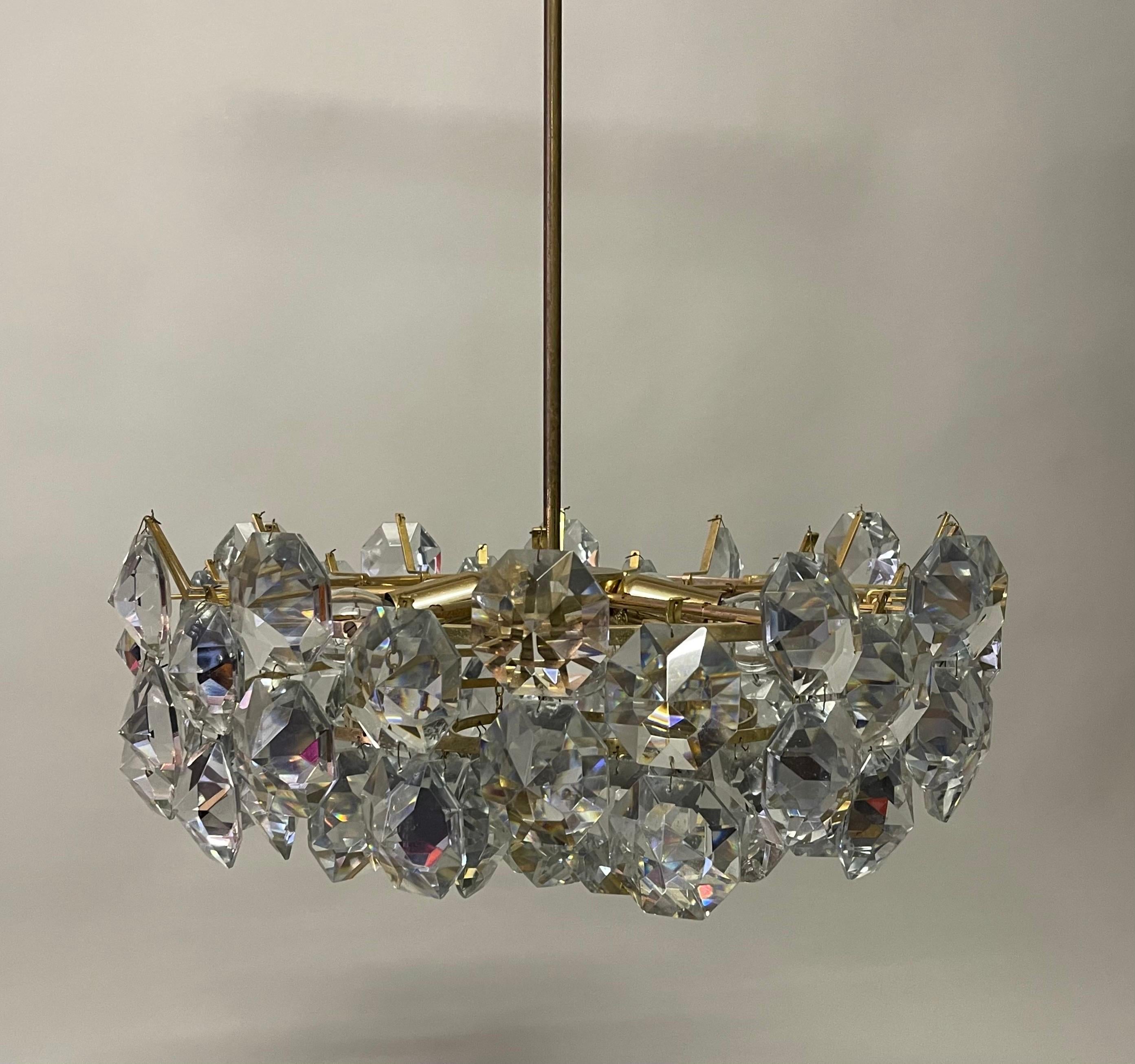 Austrian Glass and Gilt Brass Chandelier by Bakalowits, circa 1960s For Sale 6