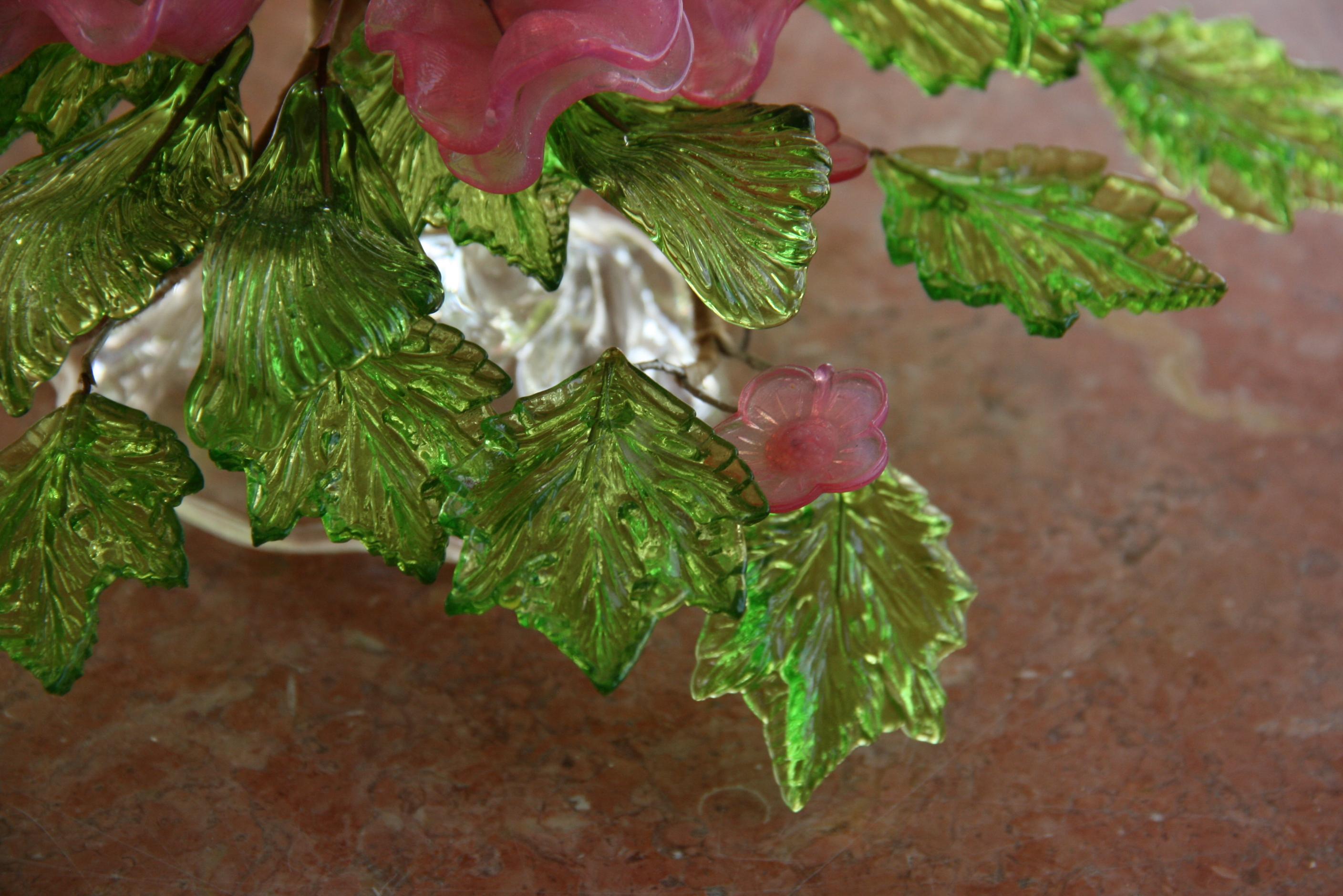 Centre de table en verre autrichien à feuilles et fleurs en vente 6