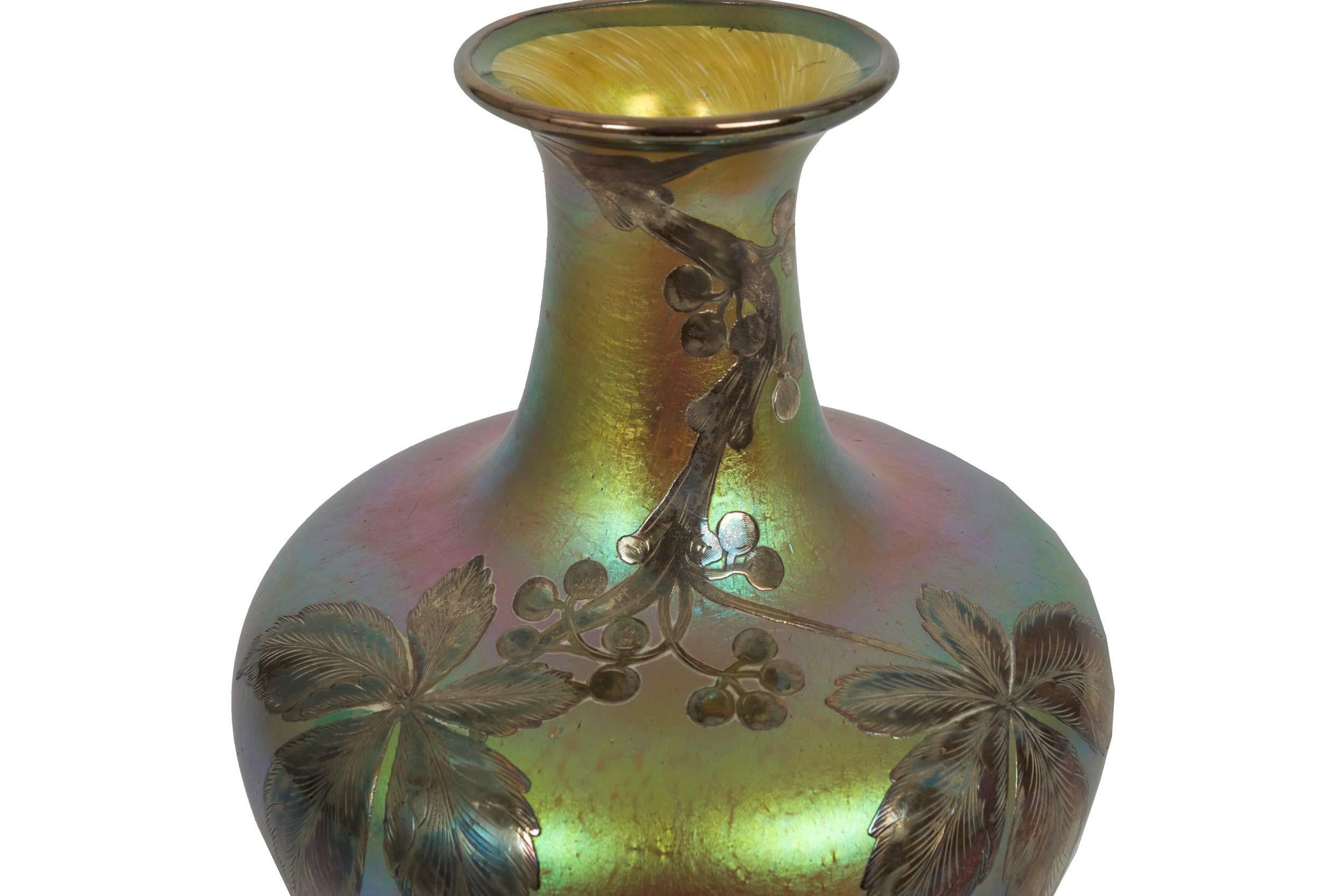 Austrian Iridescent Glass Loetz att. Vase w/ Silver Overlay by La Pierre c. 1900 For Sale 13