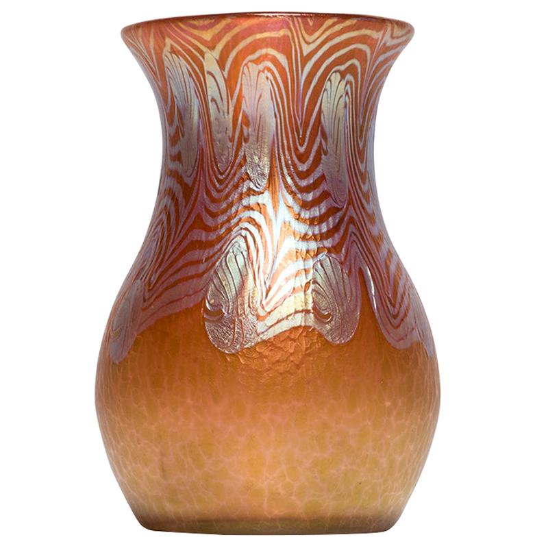 Austrian Jugendstil Loetz Vase Mouth-Blown Glass Red Phen. Gre. 3/430 circa 1903