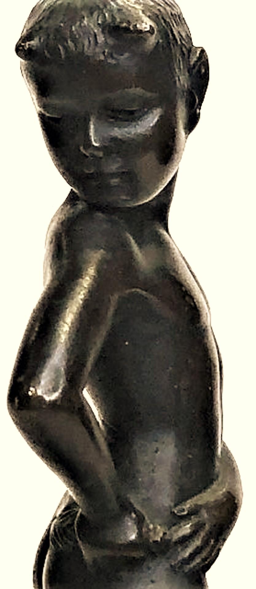 Jugendstil Sculpture autrichienne Jugenstil en bronze patiné représentant un jeune fauve, vers 1900. 1900 en vente