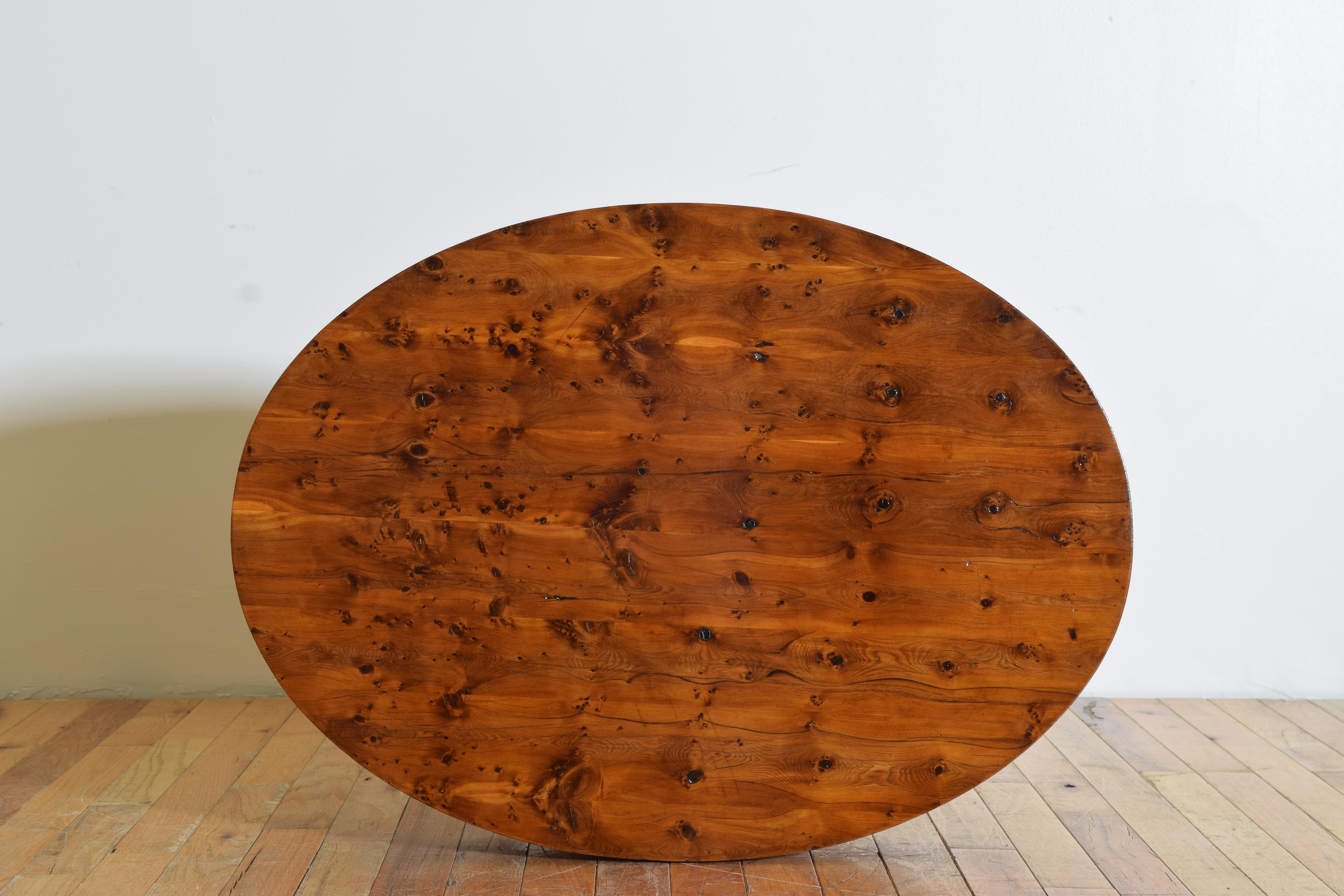 Austrian Late Neoclassic Shaped Burl Walnut Oval 1-Drawer Side Table, circa 1830 For Sale 4