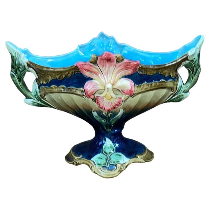 Jardinière autrichienne à lys en majolique Greiner & Sohn, vers 1900 Bon état - En vente à Austin, TX
