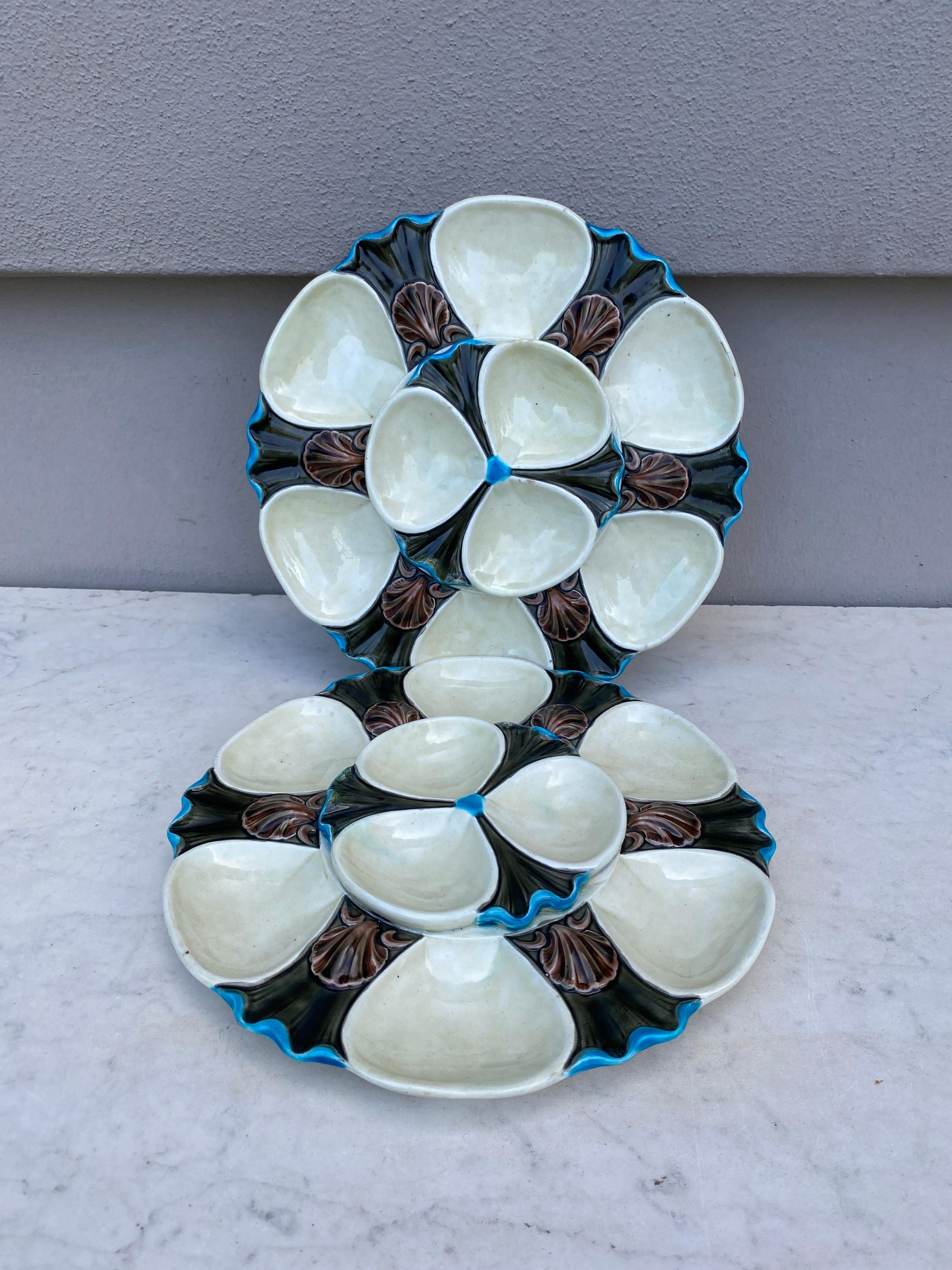 Late 19th Century Austrian Majolica Oyster Plate, circa 1880 For Sale