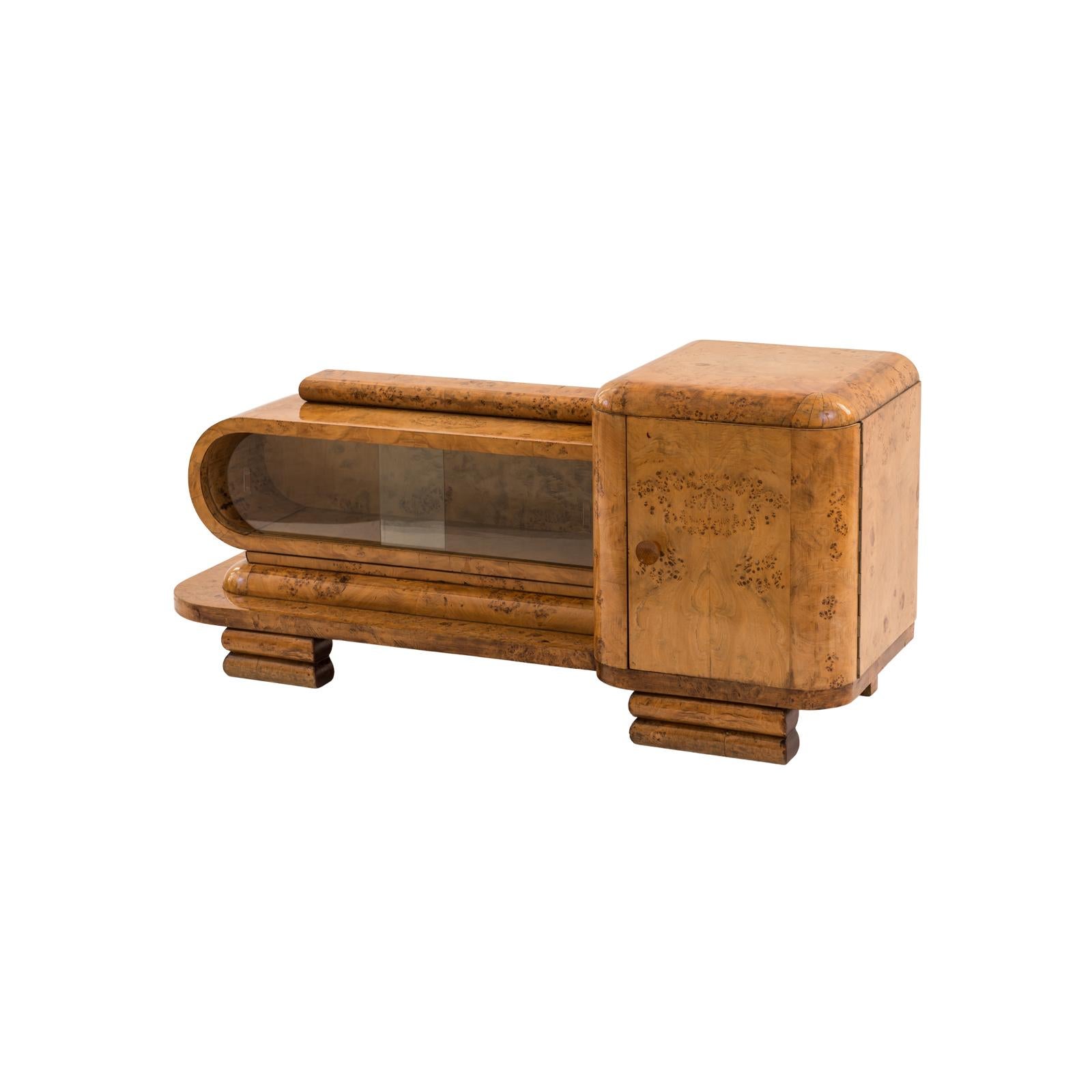 Austrian Mastercraft Lowboy Art Deco 1930 / Original, Restored In Excellent Condition For Sale In Vienna, AT