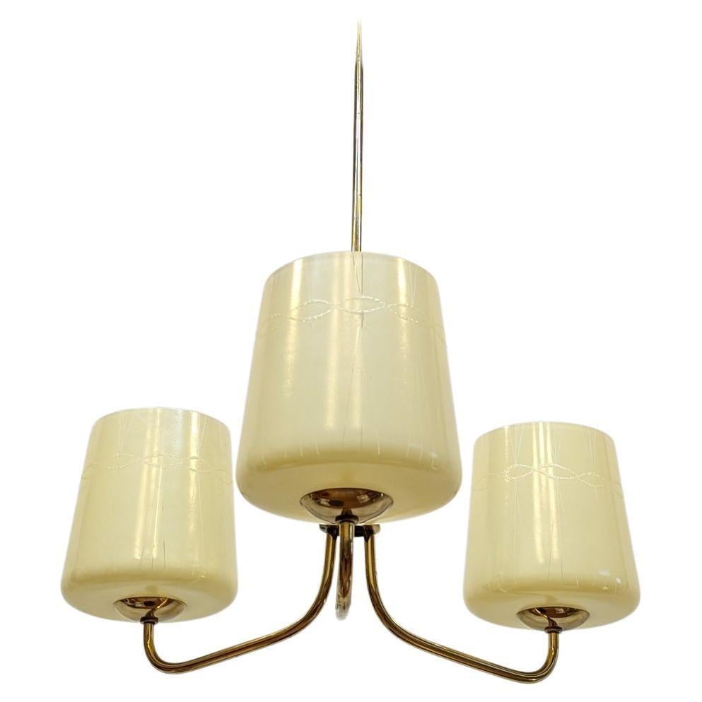 Austrian Mid Century Brass Opaline Glass Chandelier In Good Condition For Sale In New York, NY