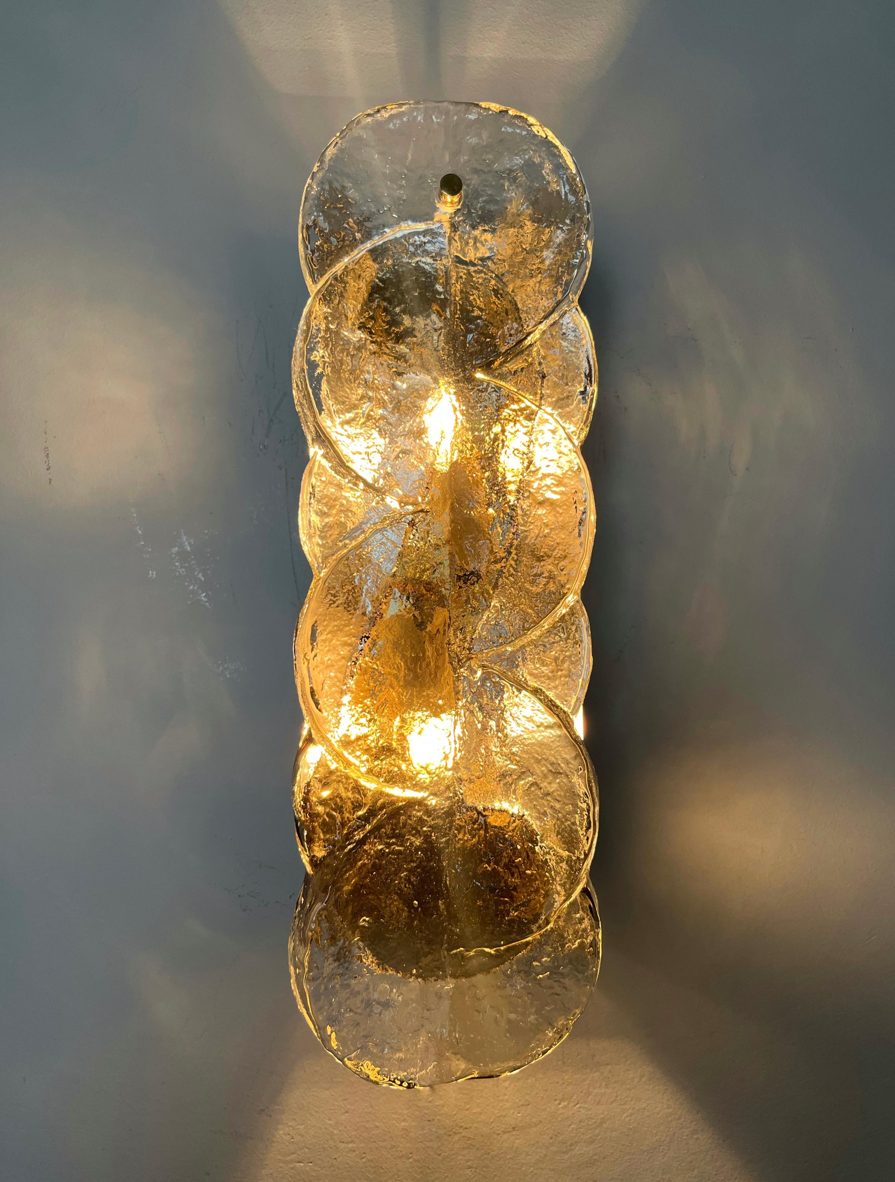 Paire d'appliques murales autrichiennes du milieu du siècle dernier en verre de Murano Citrus par Kalmar, 1970 Bon état - En vente à Badajoz, Badajoz