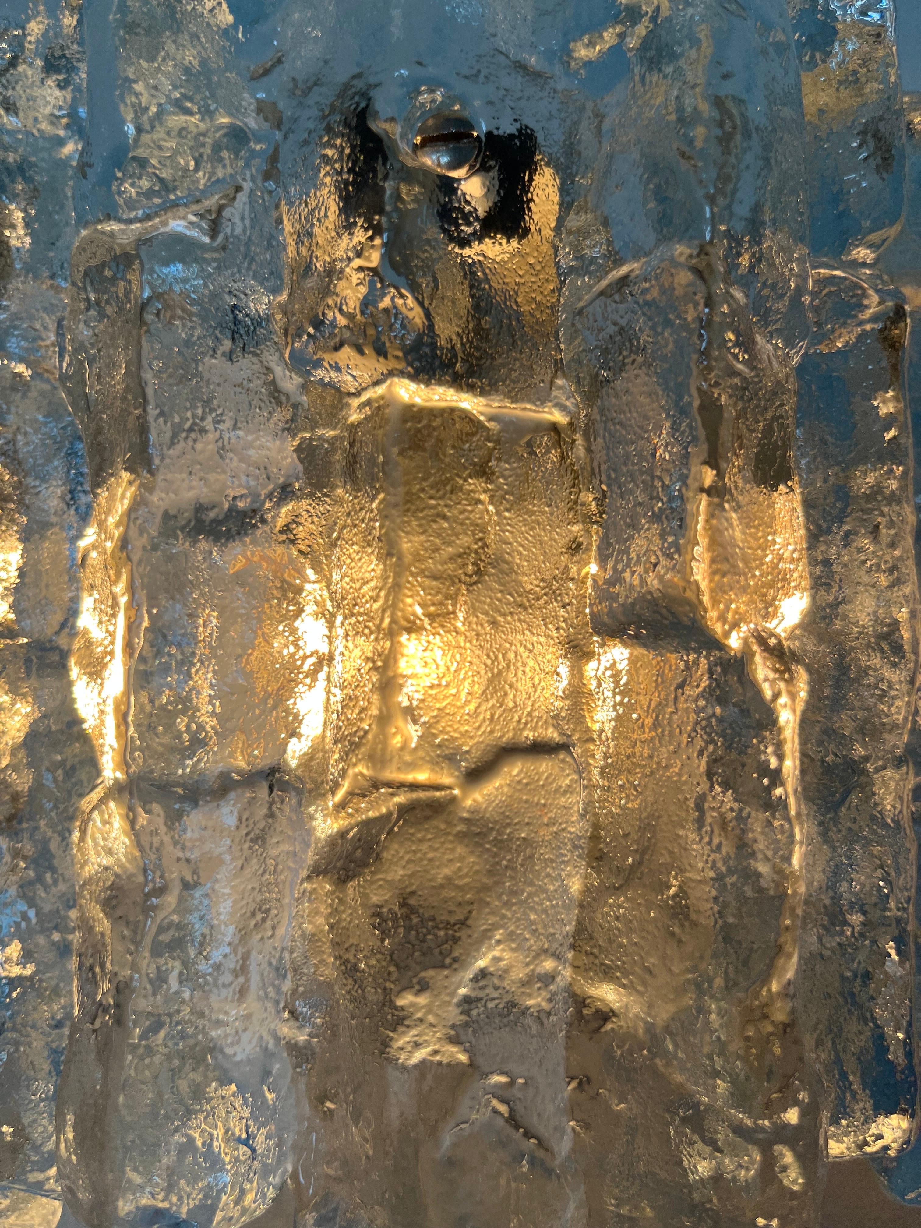 Österreichisches Wandleuchterpaar „Sierra“ aus Eisglas aus der Mitte des Jahrhunderts von Kalmar, 1970er Jahre im Angebot 4