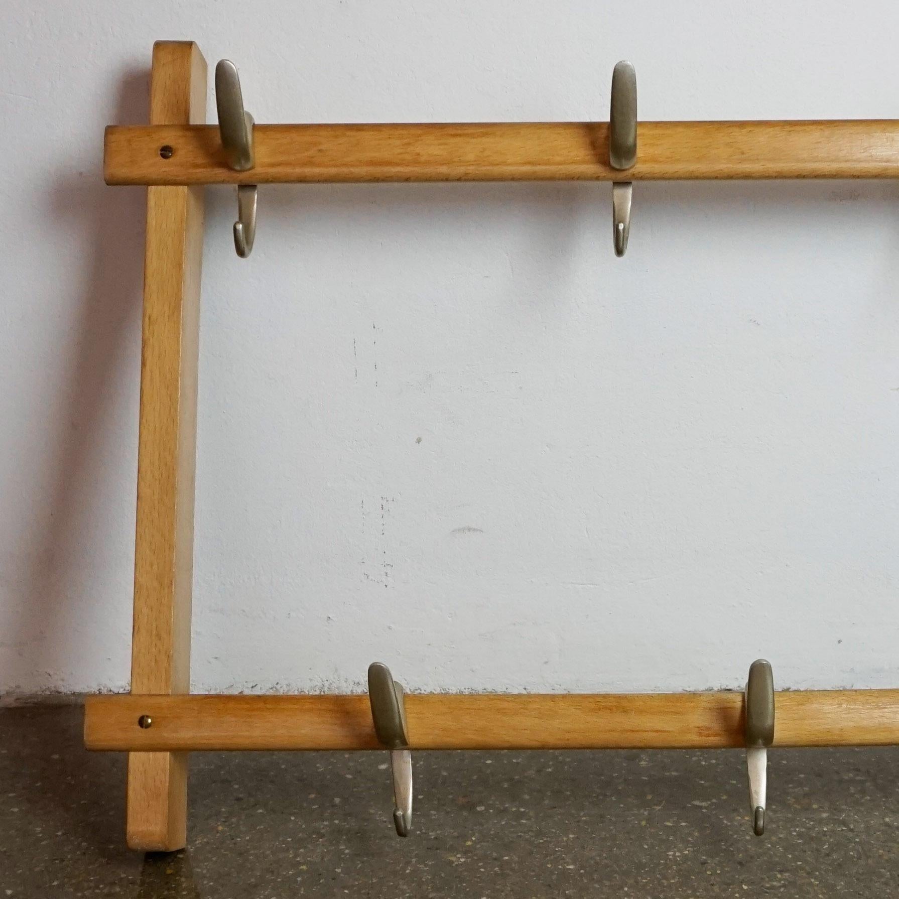 wall mounted coat rack