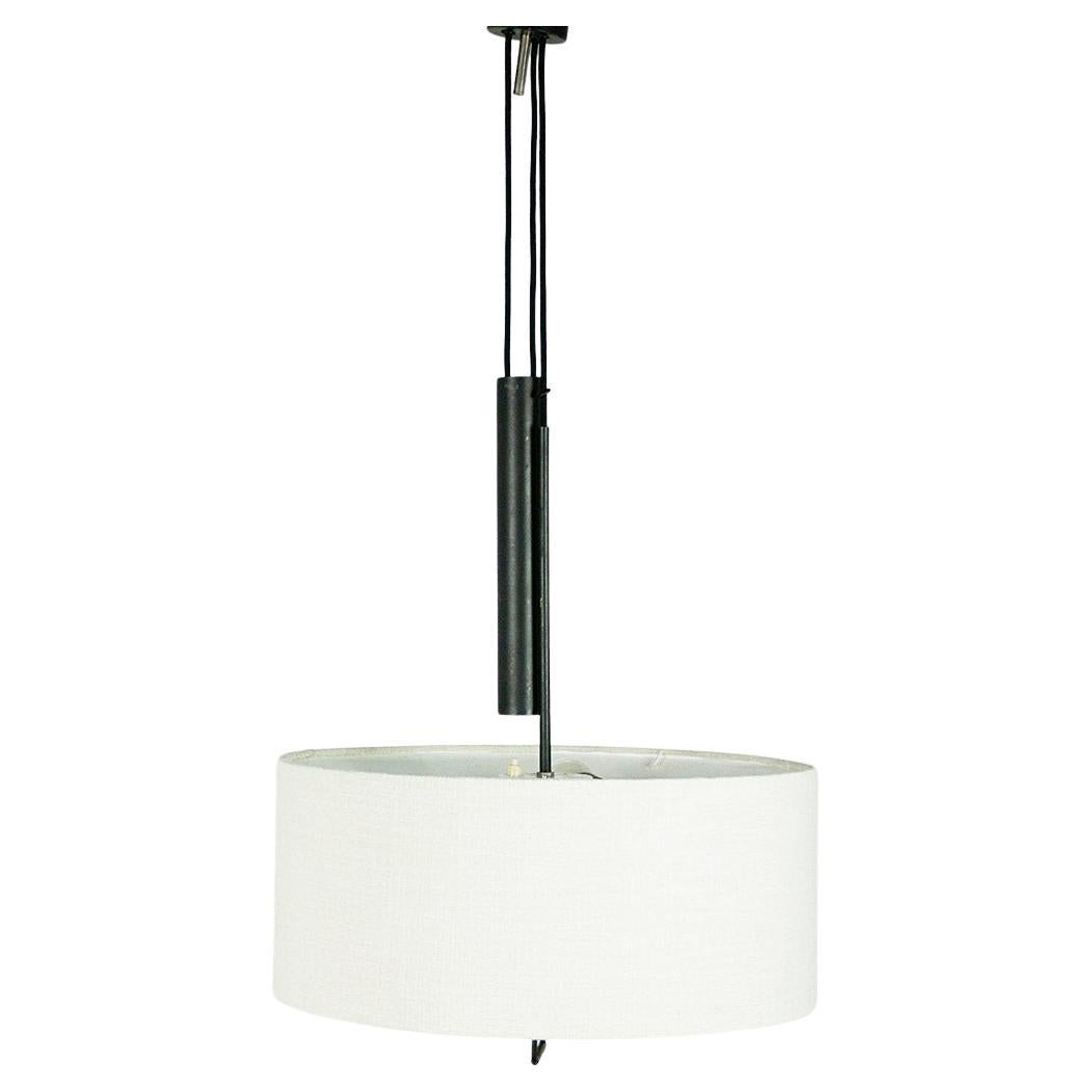 Autrichien Midcentury  Contrepoids en métal noir  Lampe suspendue par J.T. Kalmar en vente