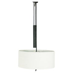Autrichien Midcentury  Contrepoids en métal noir  Lampe suspendue par J.T. Kalmar
