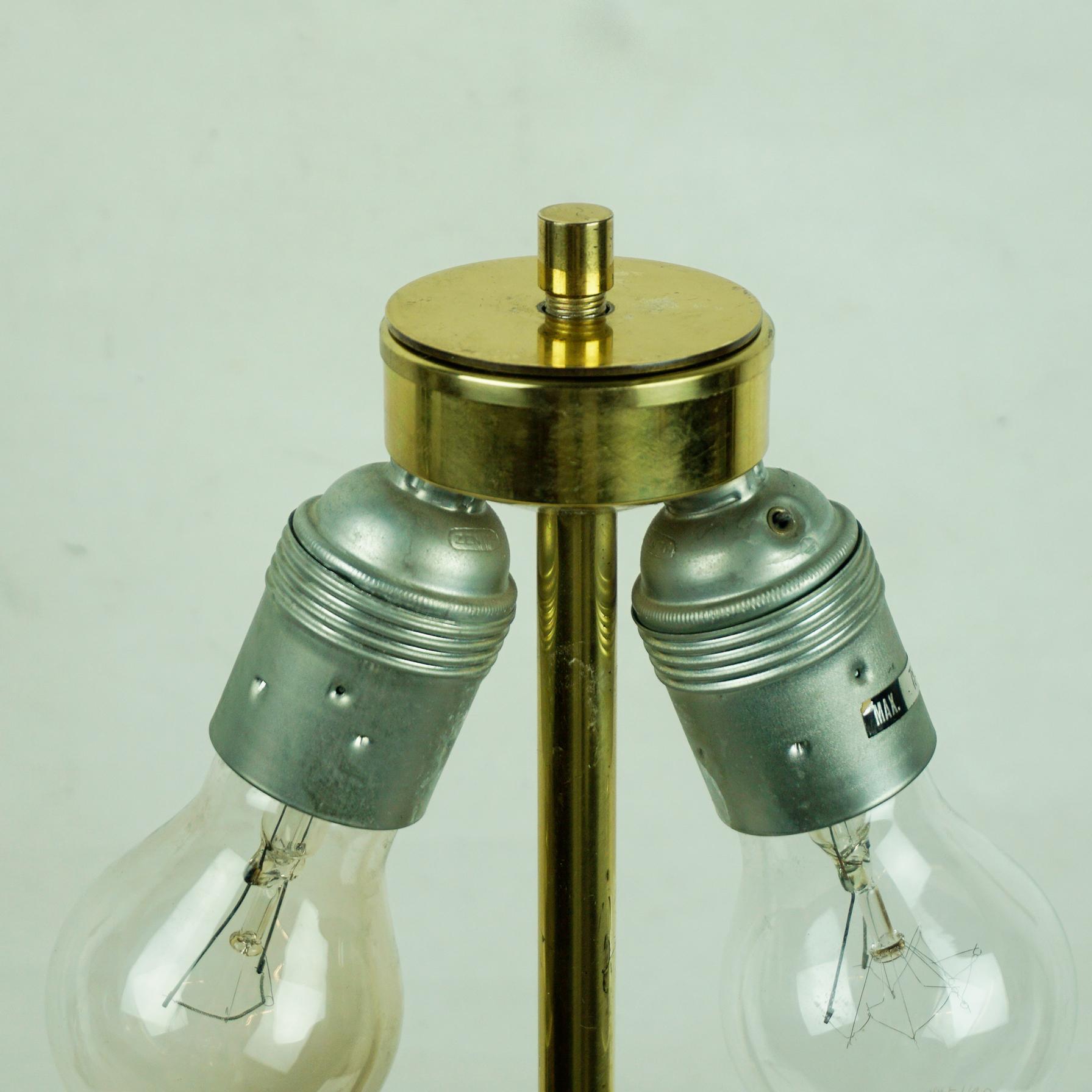 Austrian Midcentury Brass and Leather Table Lamp Mod. 1268 Essen by J. T. Kalmar For Sale 7