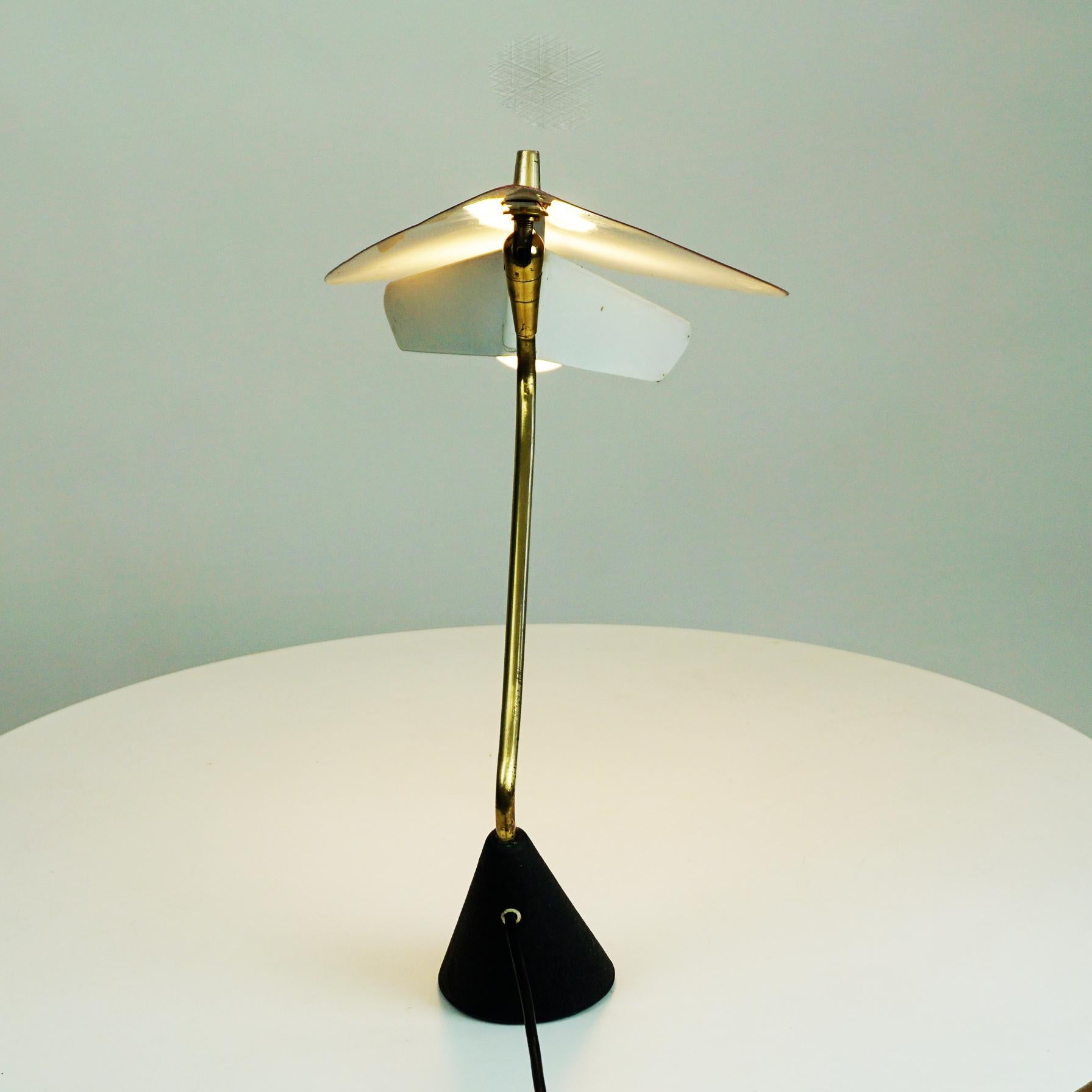 Austrian Midcentury Brass and Red Lacquered Metal Table Lamp by Hagenauer Vienna 3