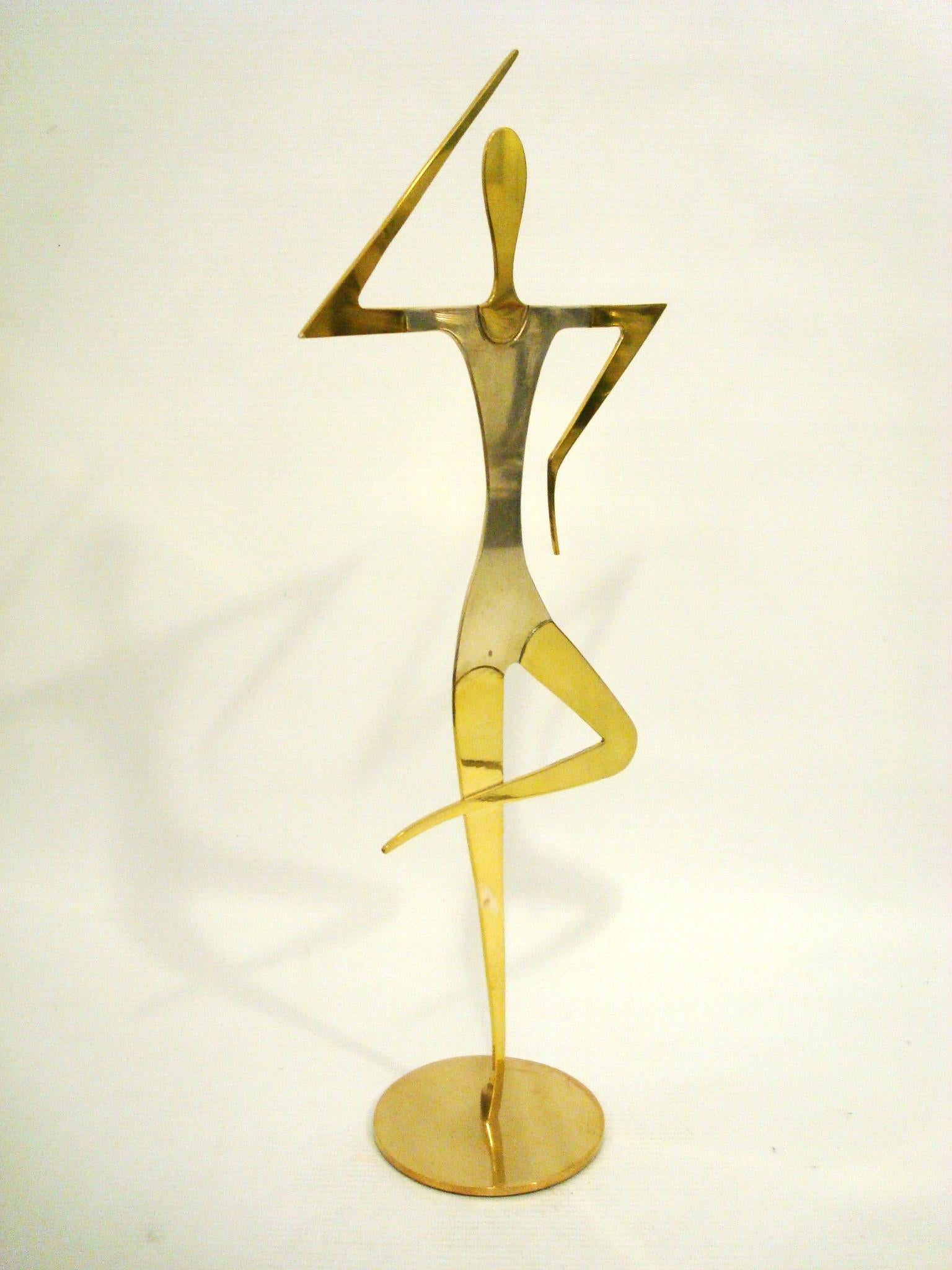 Scultura austriaca di ginnasta femminile in ottone della metà del secolo scorso di Hagenauer In condizioni buone in vendita a Buenos Aires, Olivos