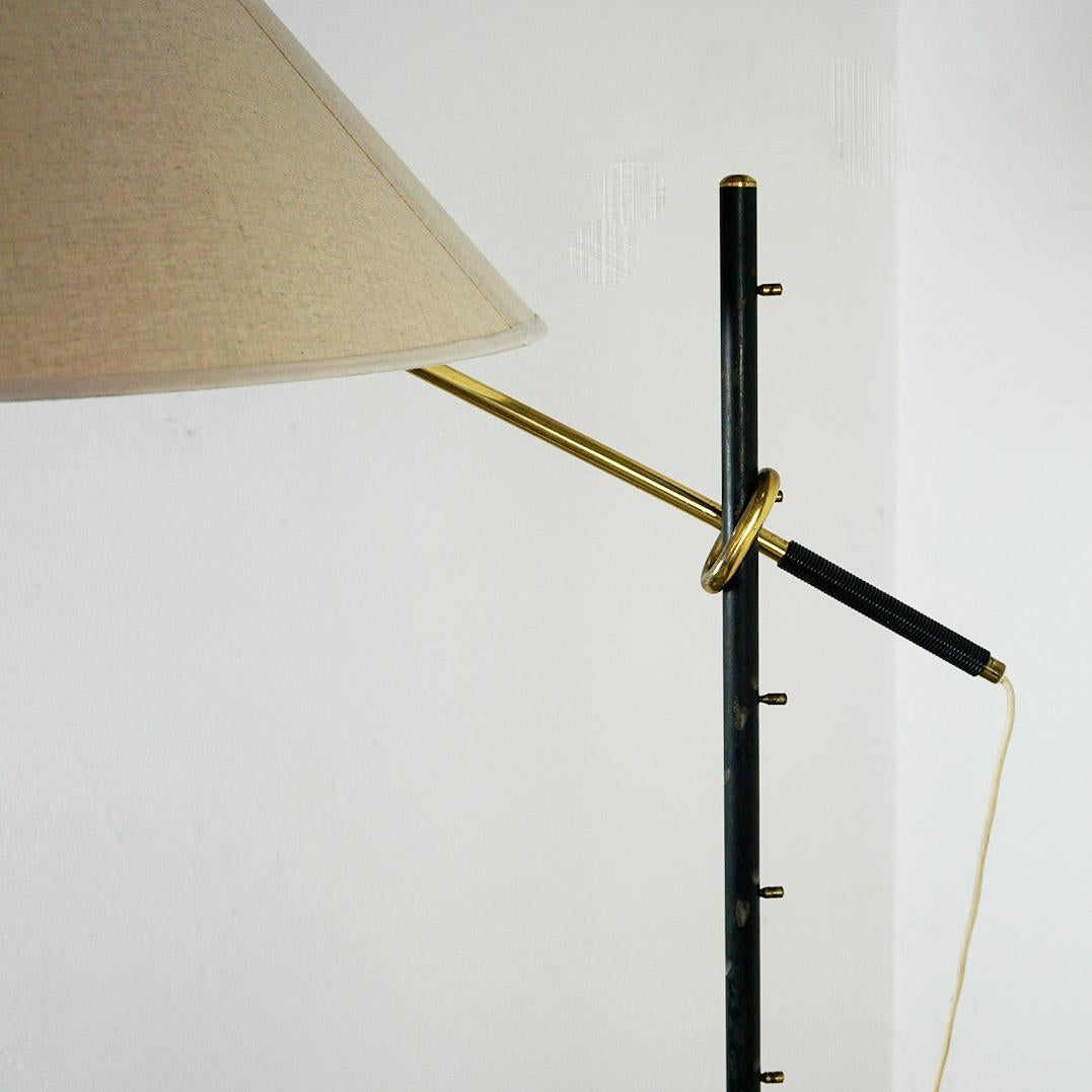 Austrian Midcentury Brass Floor Lamp Mod. 2097 Pelikan by J.T. Kalmar For Sale 5