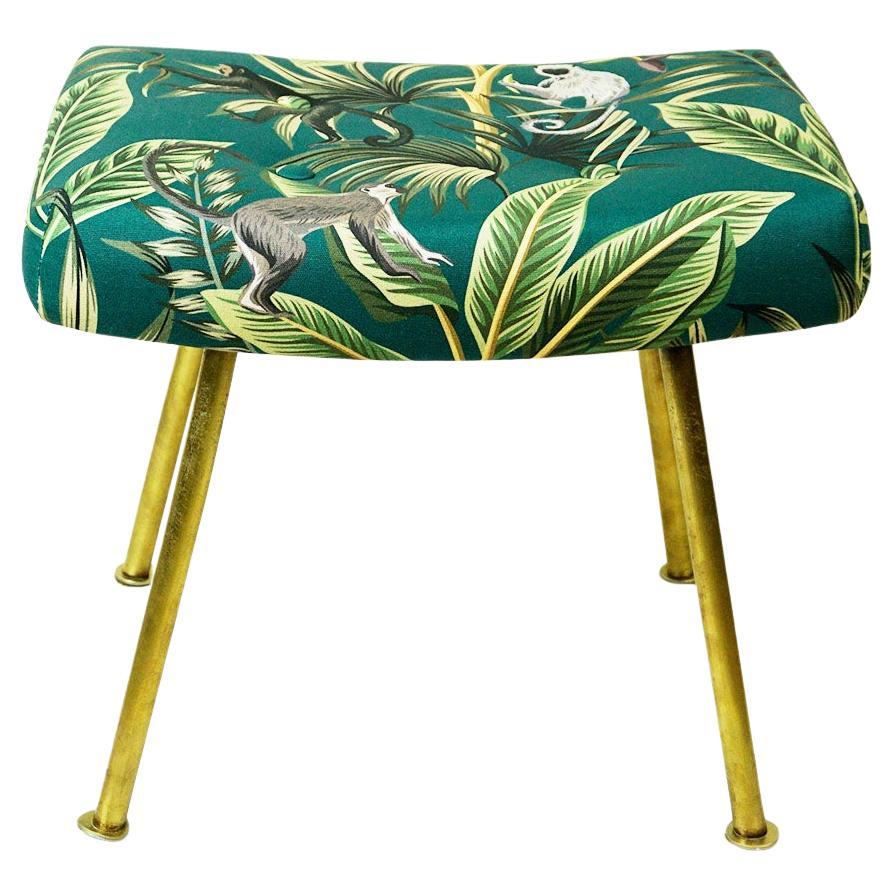 Tabouret autrichien en laiton du milieu du siècle avec tissu Ape vert