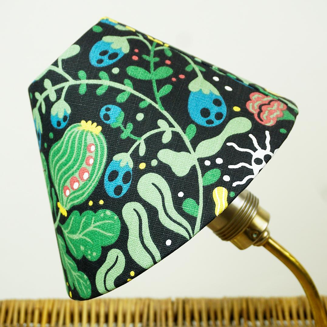 Austrian Midcentury Brass Table Lamp Mod. Rebhuhn by J. T. Kalmar Austríaco en venta