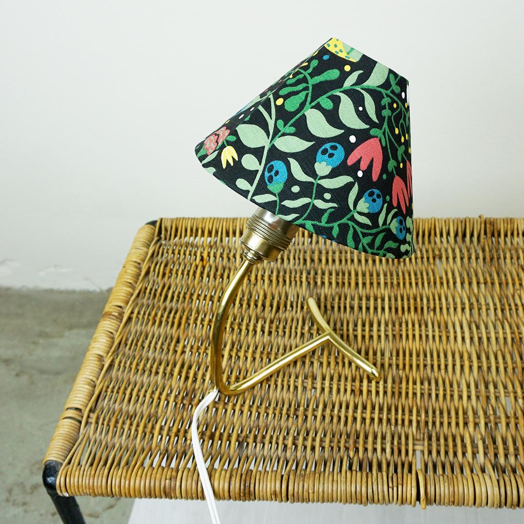 Austrian Midcentury Brass Table Lamp Mod. Rebhuhn by J. T. Kalmar mediados del siglo XX en venta