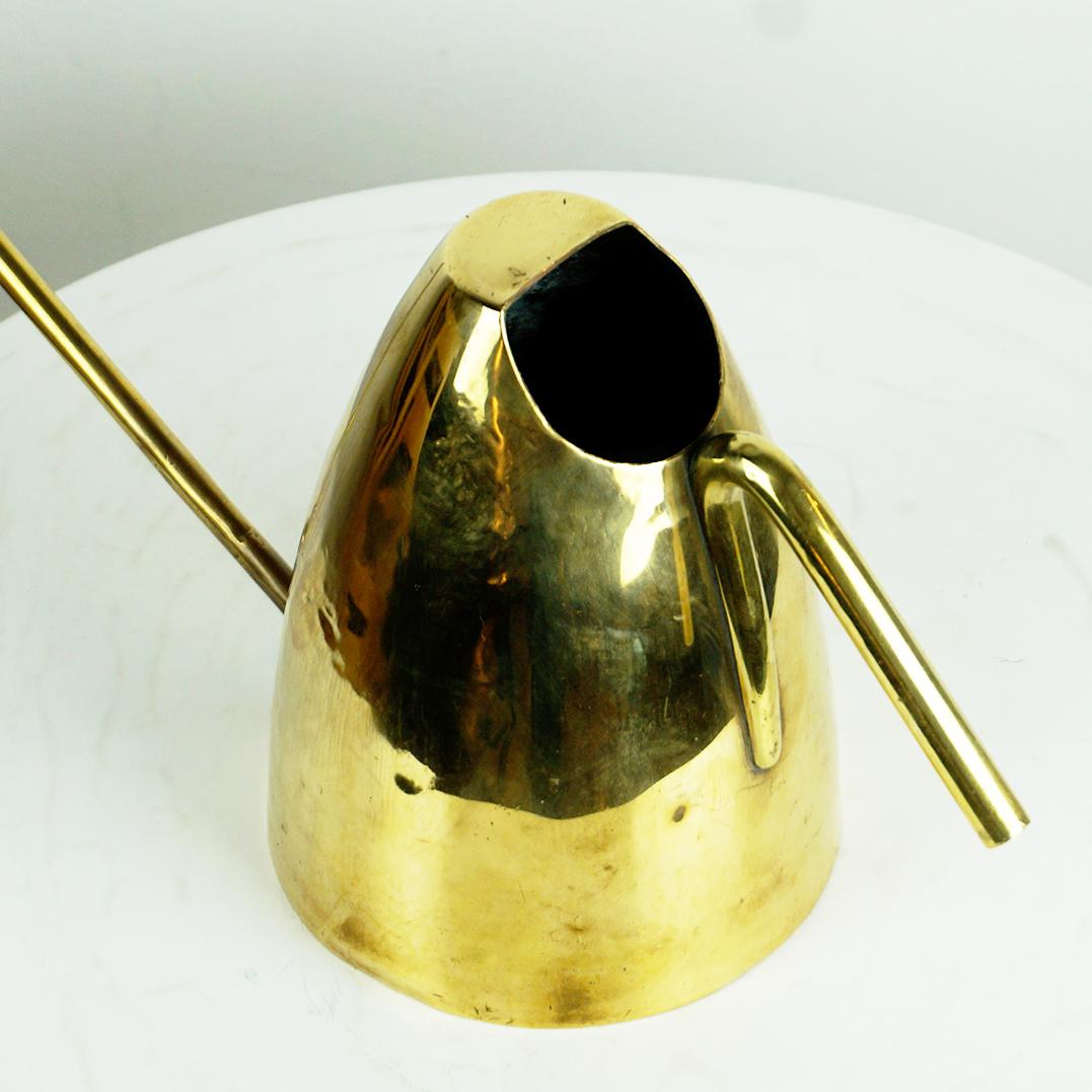 Metà XX secolo Can in ottone austriaco del Medioevo di Carl Auböck in vendita