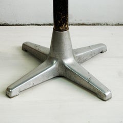 Österreichischer Couchtisch aus der Mitte des Jahrhunderts im Stil von Oswald Haerdtl