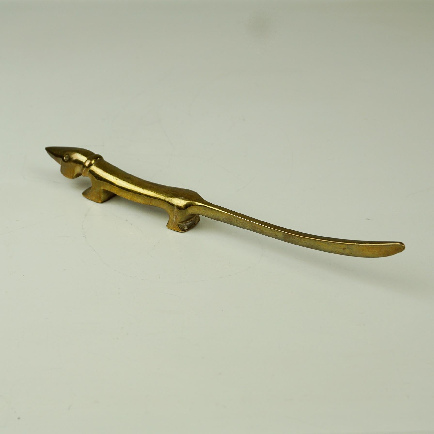 Austrian Midcentury Golden Brass Dachshund Letter Opener by Walter Bosse In Good Condition For Sale In Vienna, AT