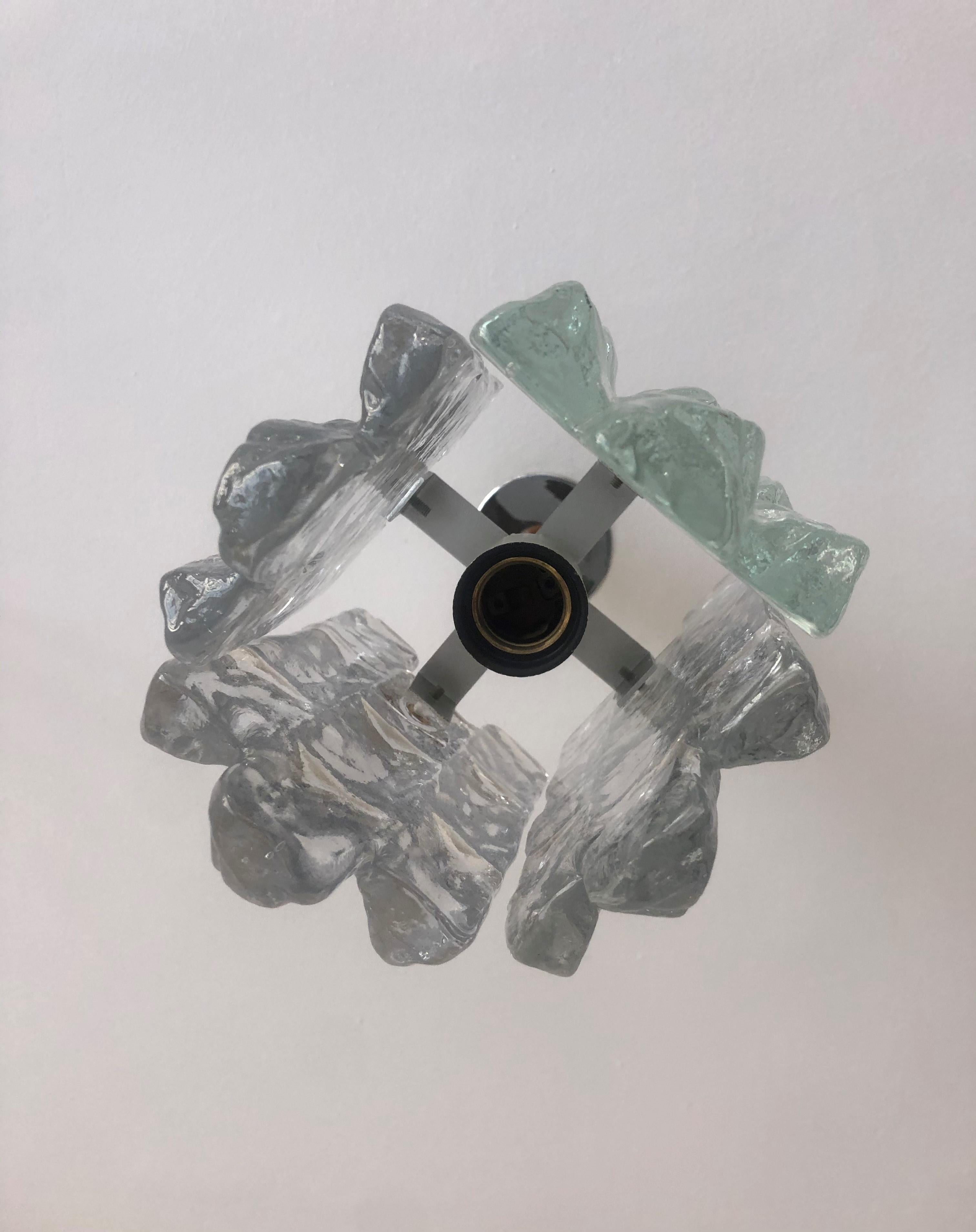 Fin du 20e siècle Lustre autrichien du milieu du siècle dernier en verre de glace par Kalmar, modèle « Sierra », 1970 en vente