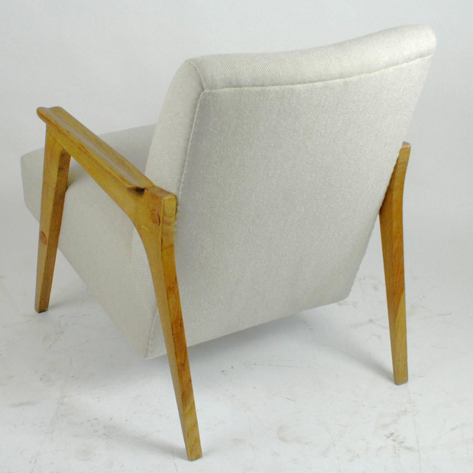 Mid-20th Century Austrian Midcentury Light Beige Oak Lounge Chair by Oskar Riedel