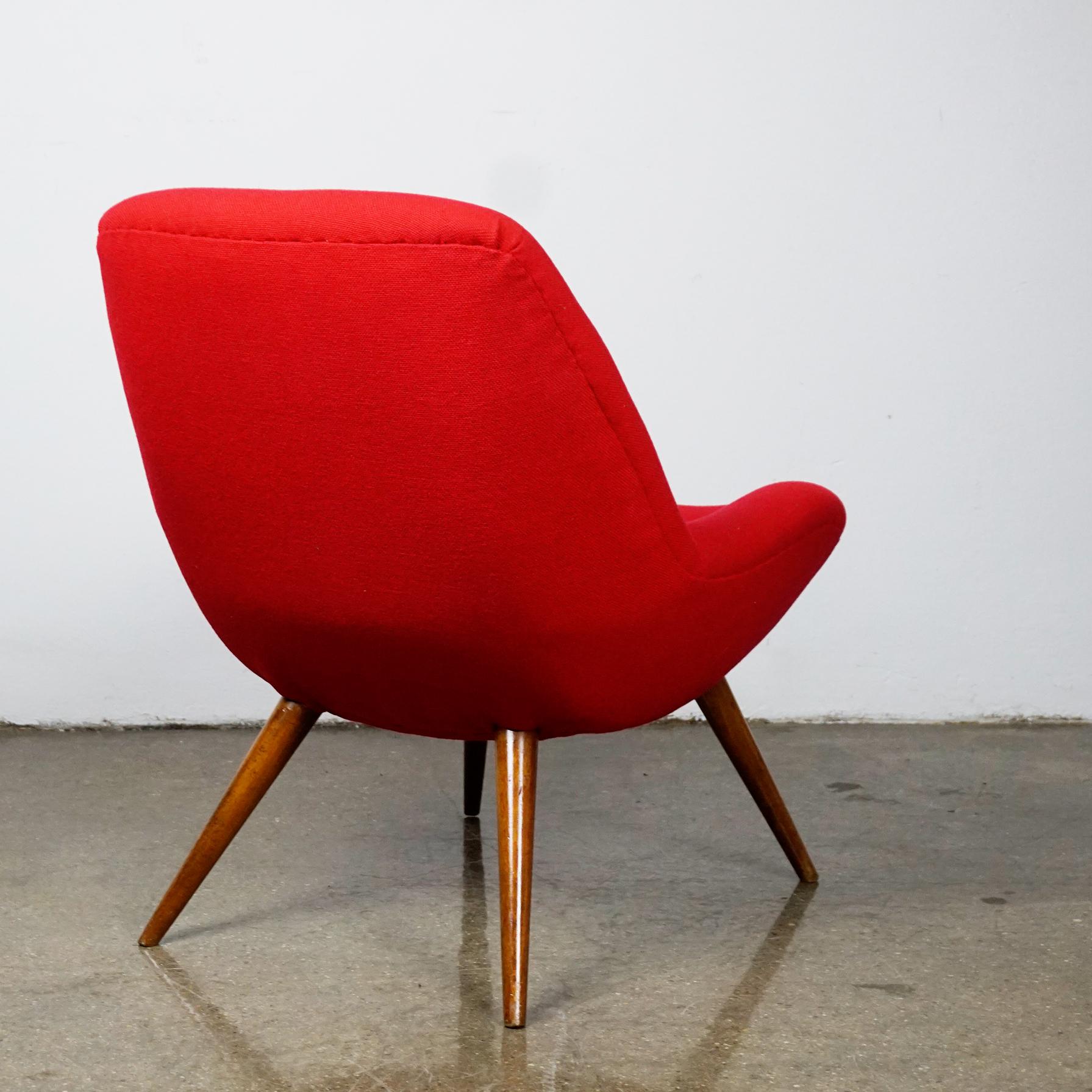 Austrian Midcentury Red Bucket Lounge or Cocktail Chair with Walnut Legs In Good Condition In Vienna, AT