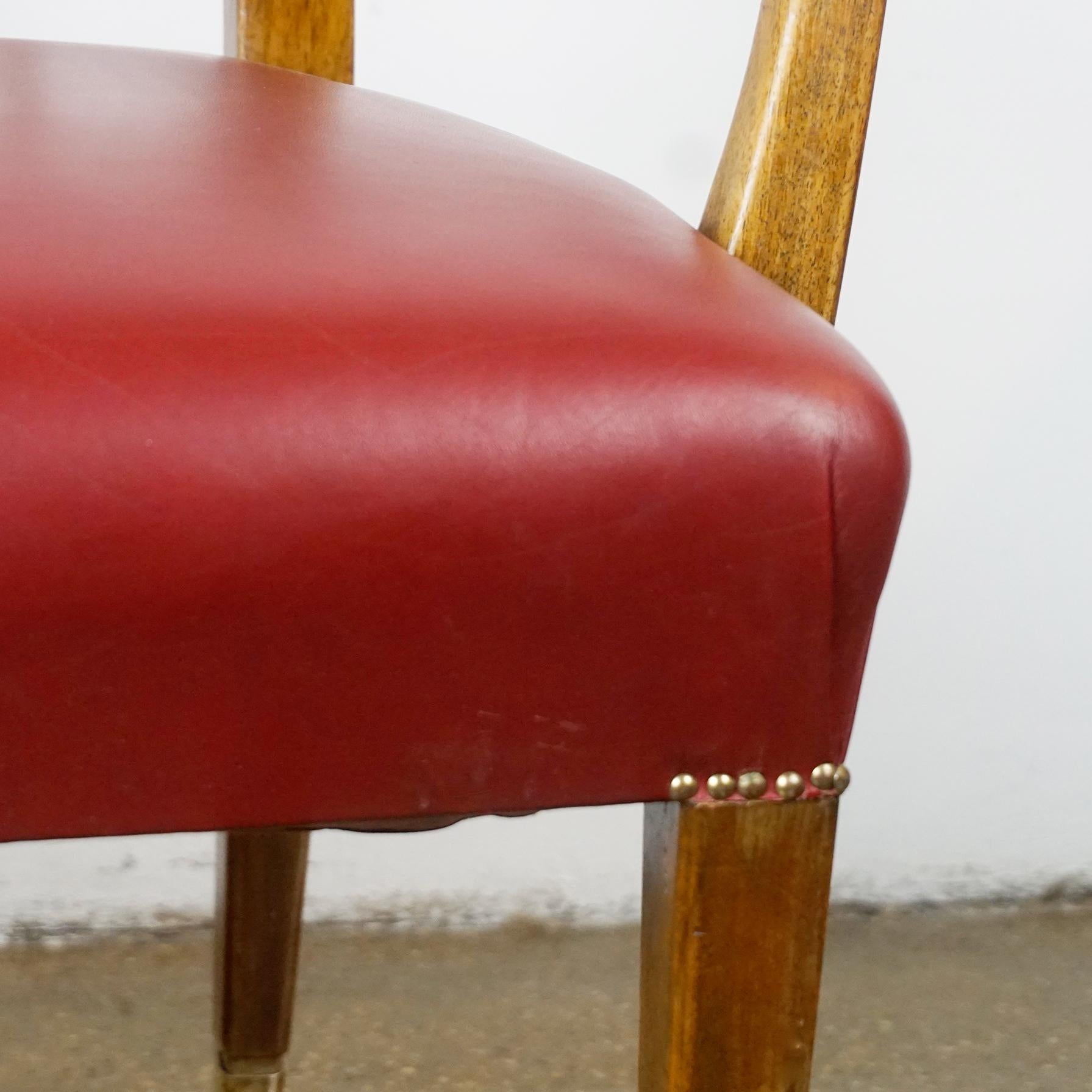 Austrian Midcentury Walnut and red Leather Dining Armchairs by Oswald Haerdtl For Sale 3