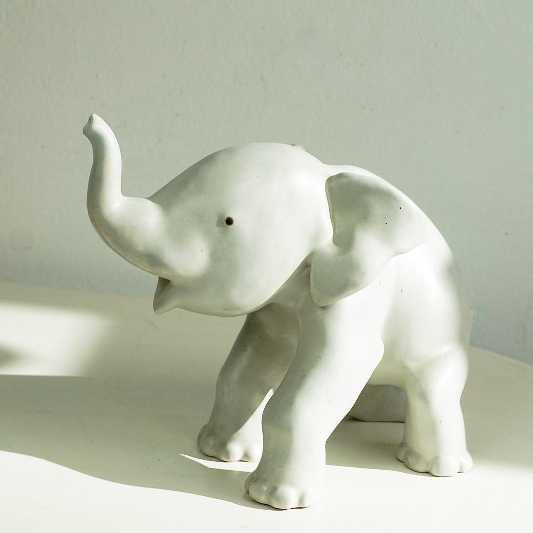 Smaltato Elefante austriaco in ceramica Wienerberger di metà secolo in vendita