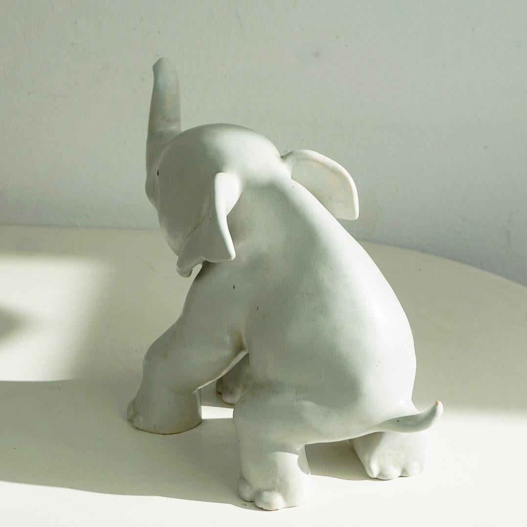 Elefante austriaco in ceramica Wienerberger di metà secolo In condizioni buone in vendita a Vienna, AT