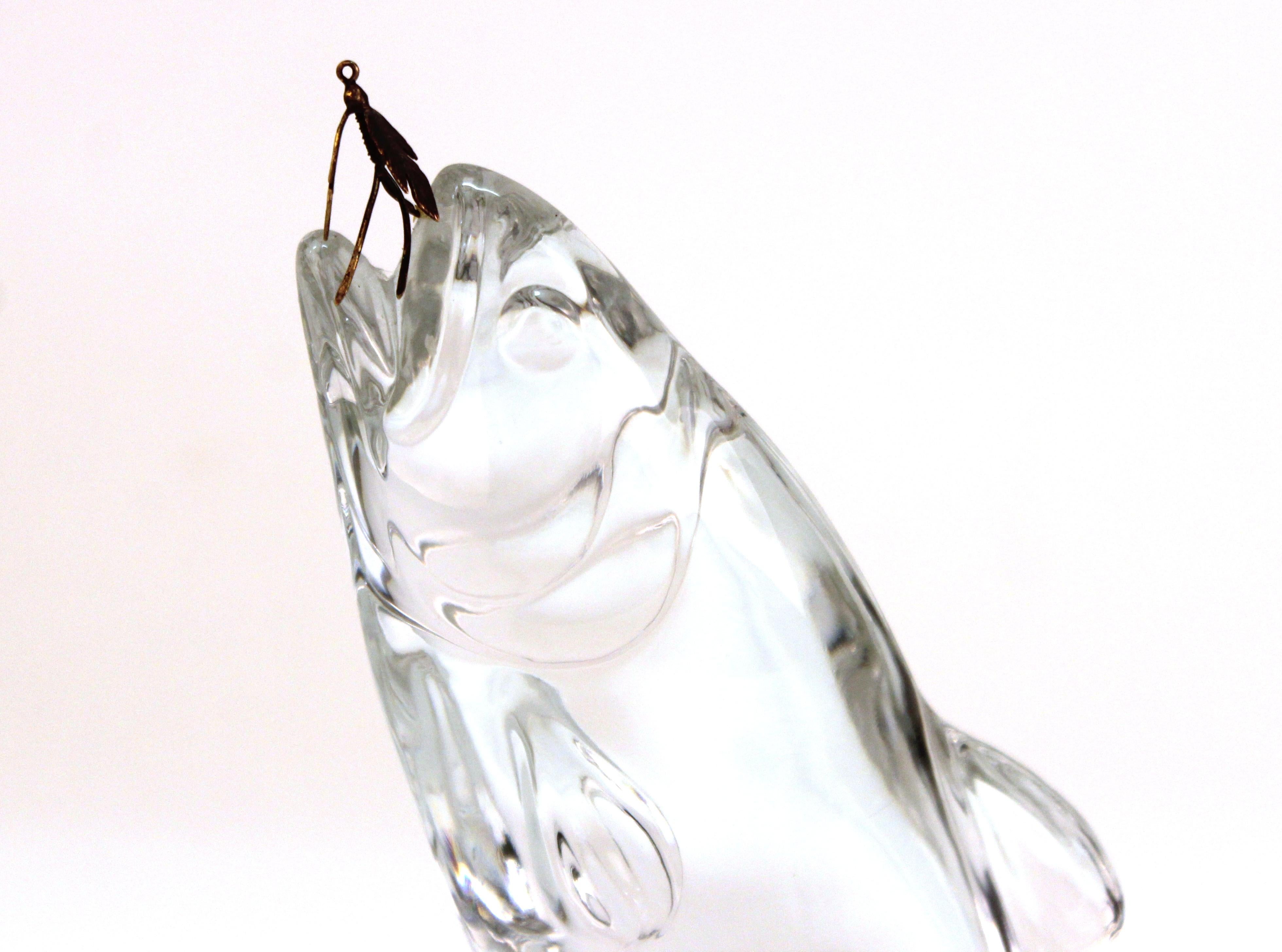 Austrian modern art glass fish with fishing hook in mouth, made in Austria in the late 1980s. The piece has a label 'Made in Austria' and is in great vintage condition with some age-appropriate wear to the bottom.
