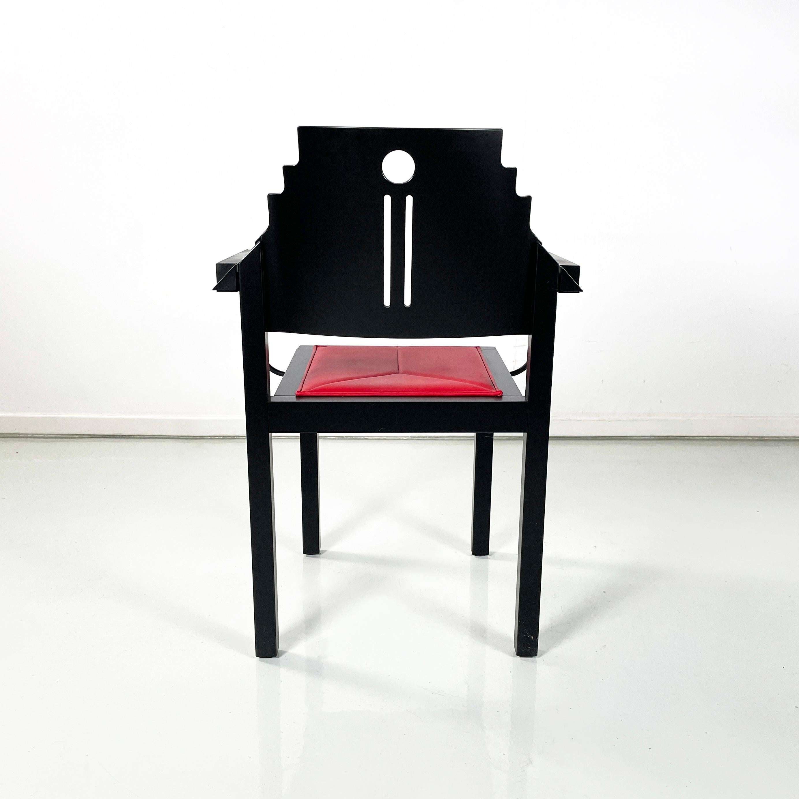Austrian Chaise moderne autrichienne en bois noir et cuir rouge par Thonet, années 1990 en vente